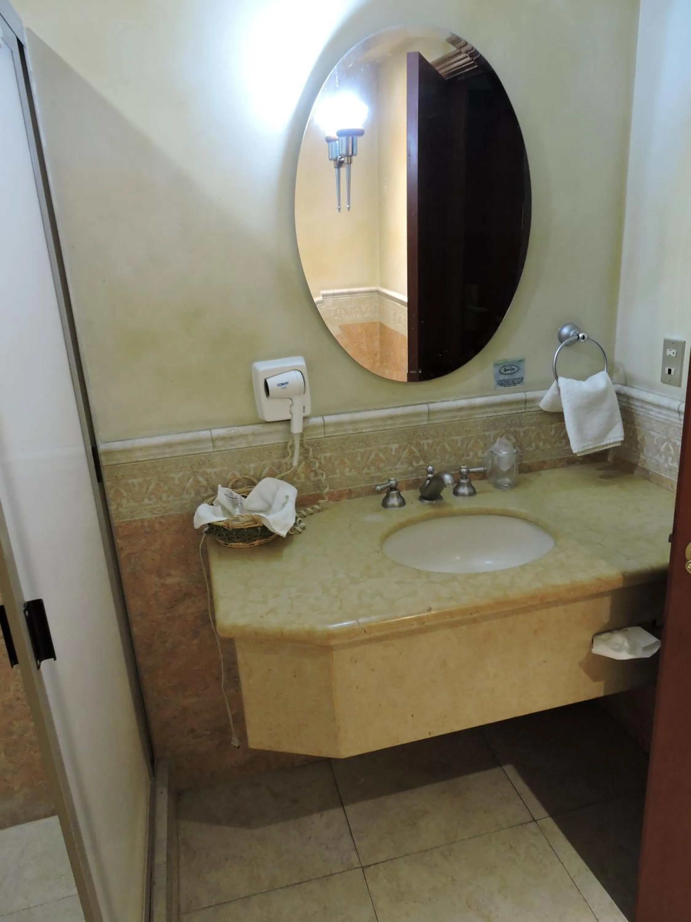 Shower in Hotel Quinta Cesar