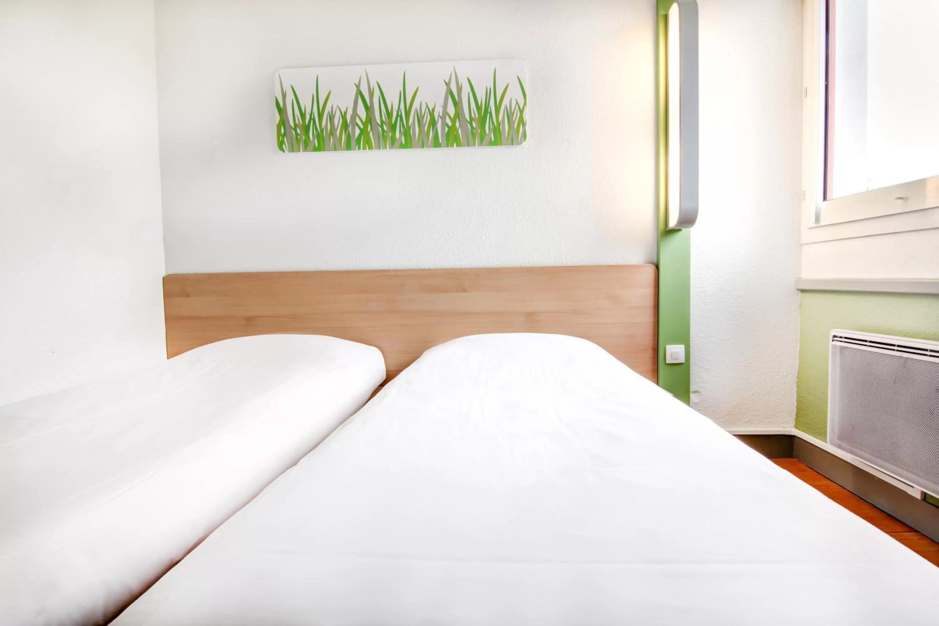 Bed in ibis budget Chateaudun