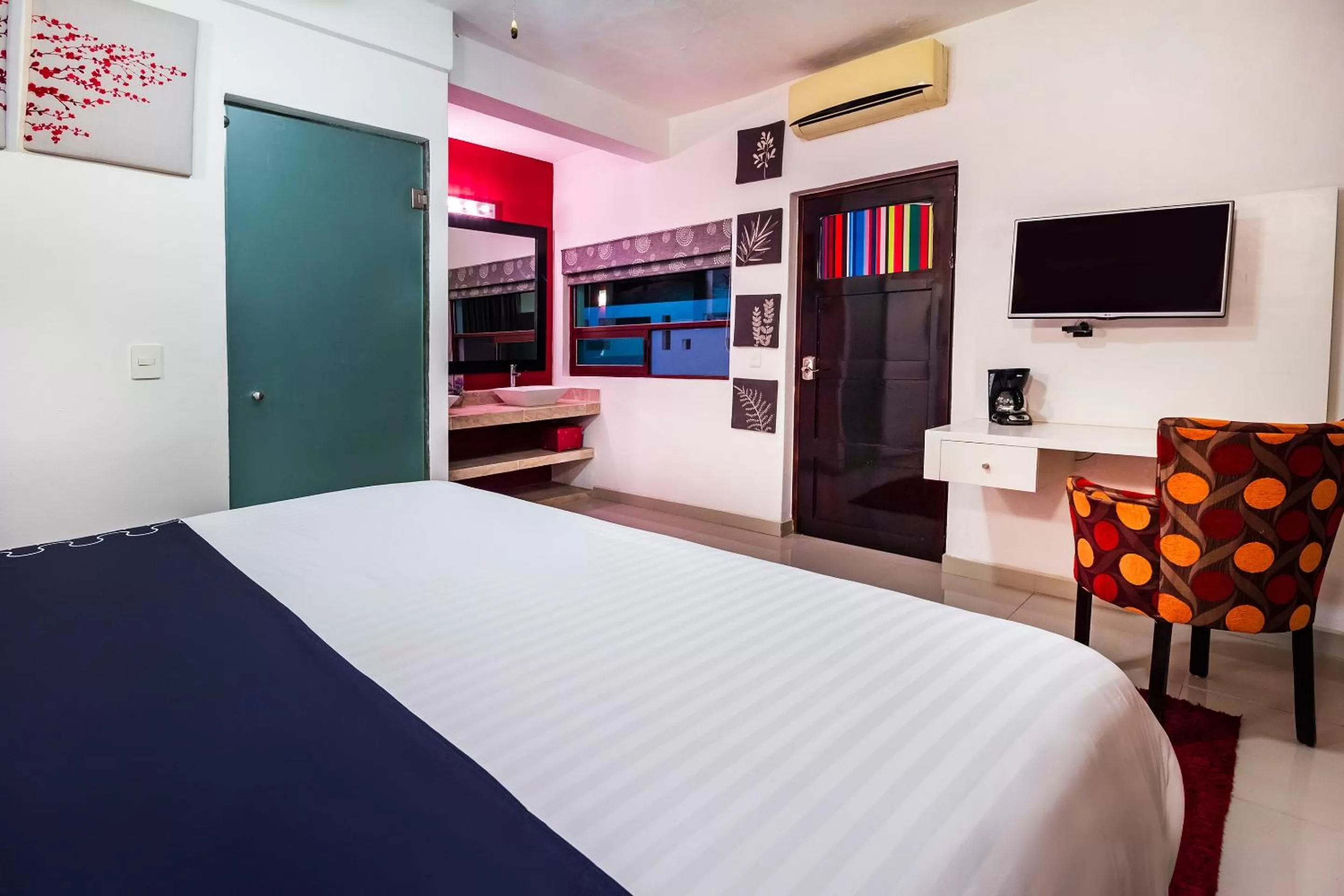 Bedroom, Room Photo in Capital O Hotel 522, Puerto Vallarta