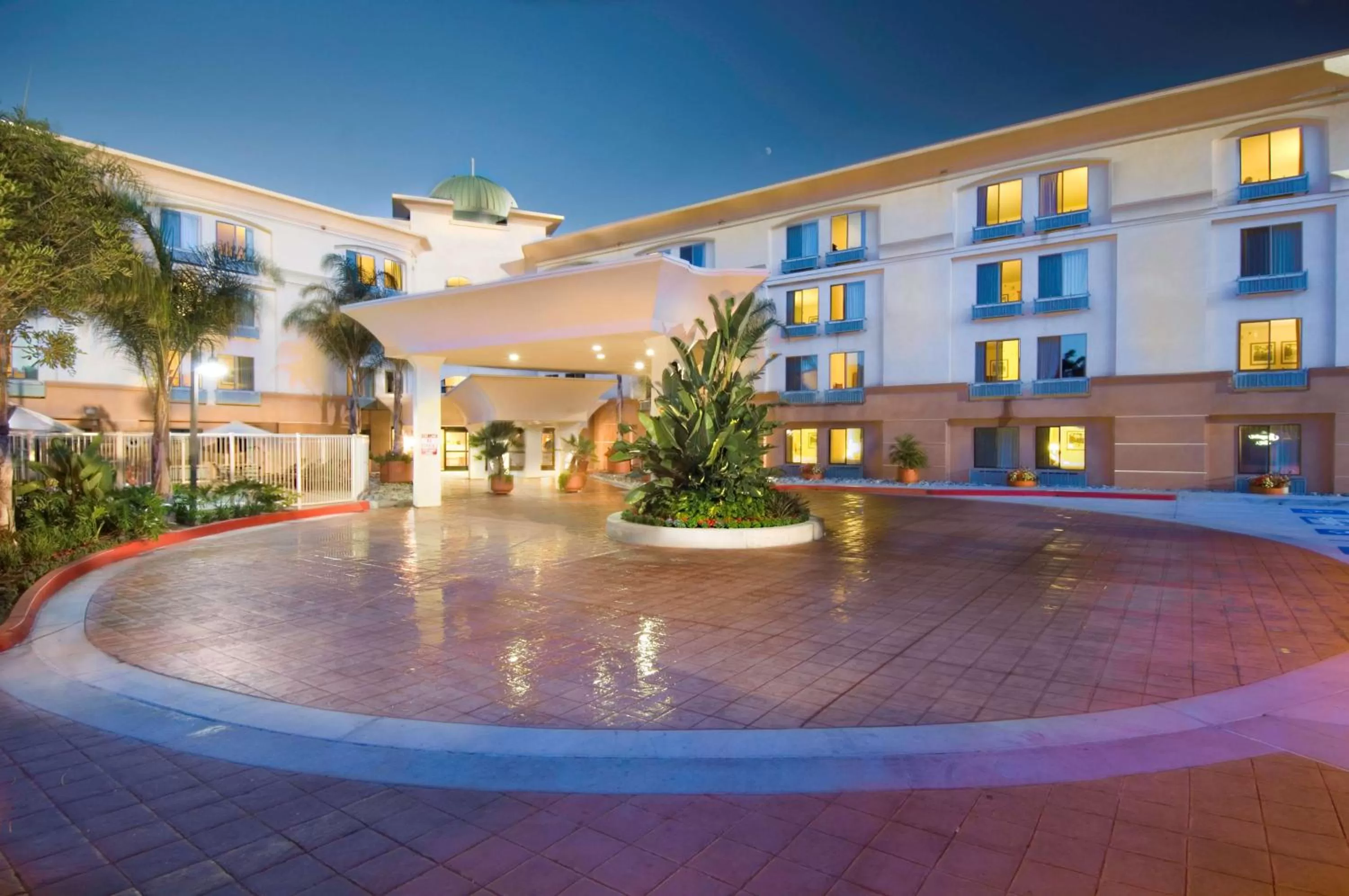 Property building in Hampton Inn San Diego/Del Mar