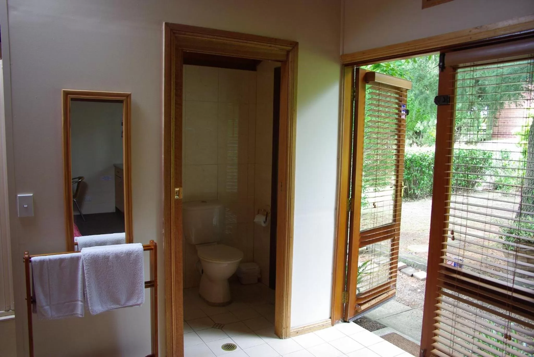 Day in Blackheath Motor Inn