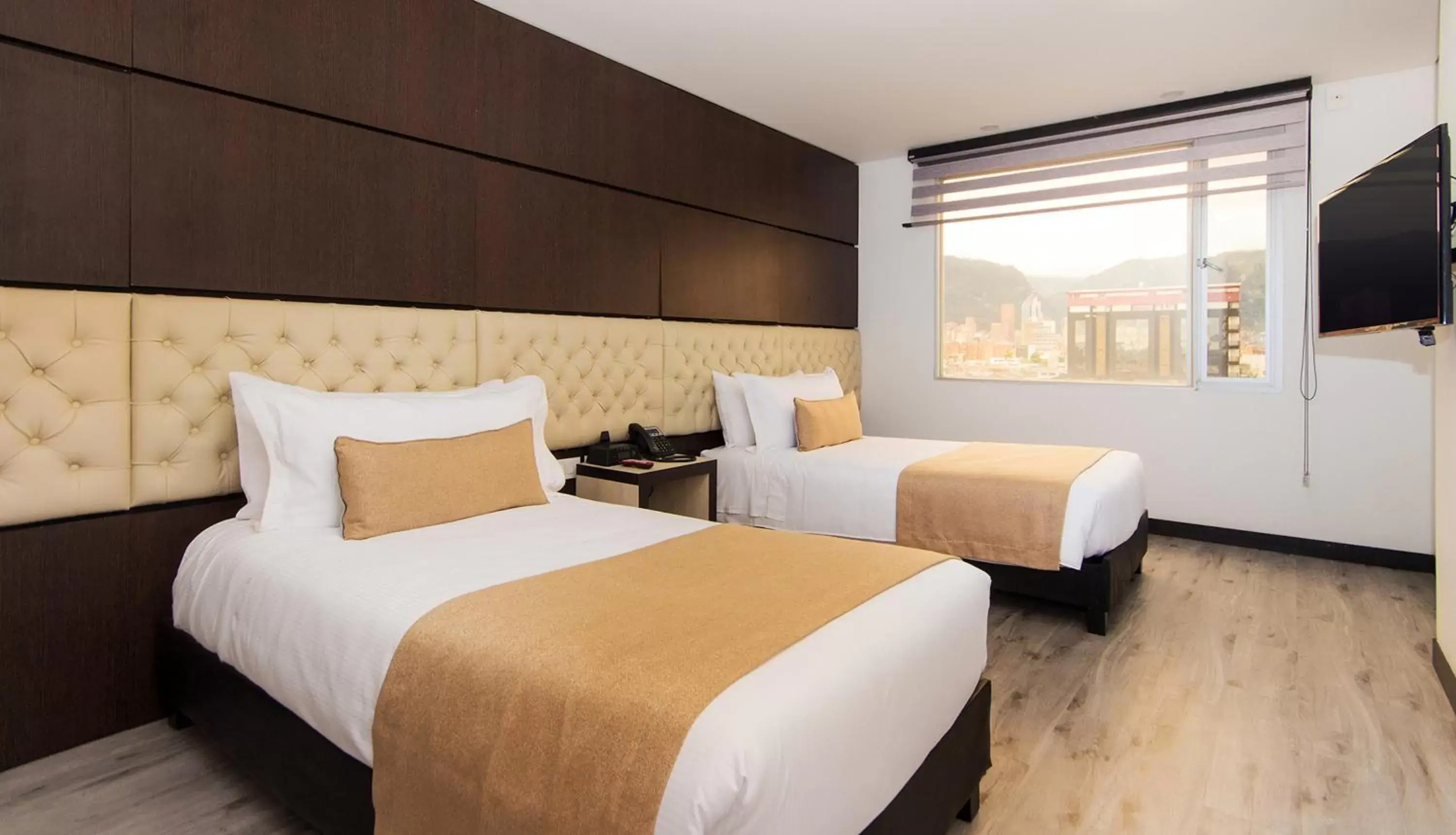 Twin Room in Hotel American Visa Tower Twin Room in Hotel American Visa Tower