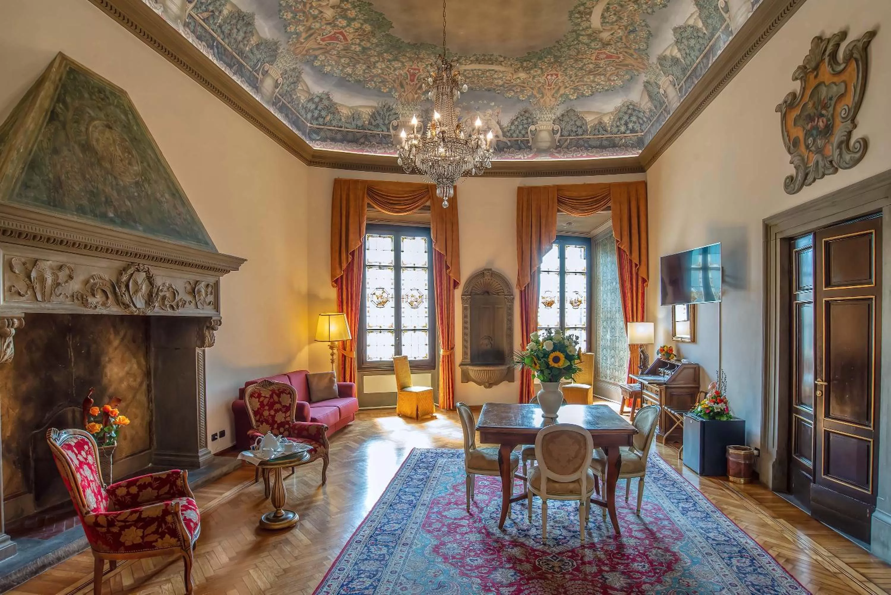 Photo of the whole room in Hotel Paris