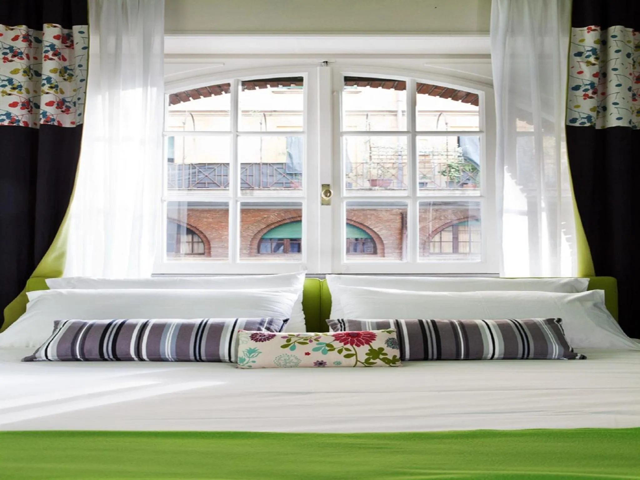 Bed in PratinnVatican