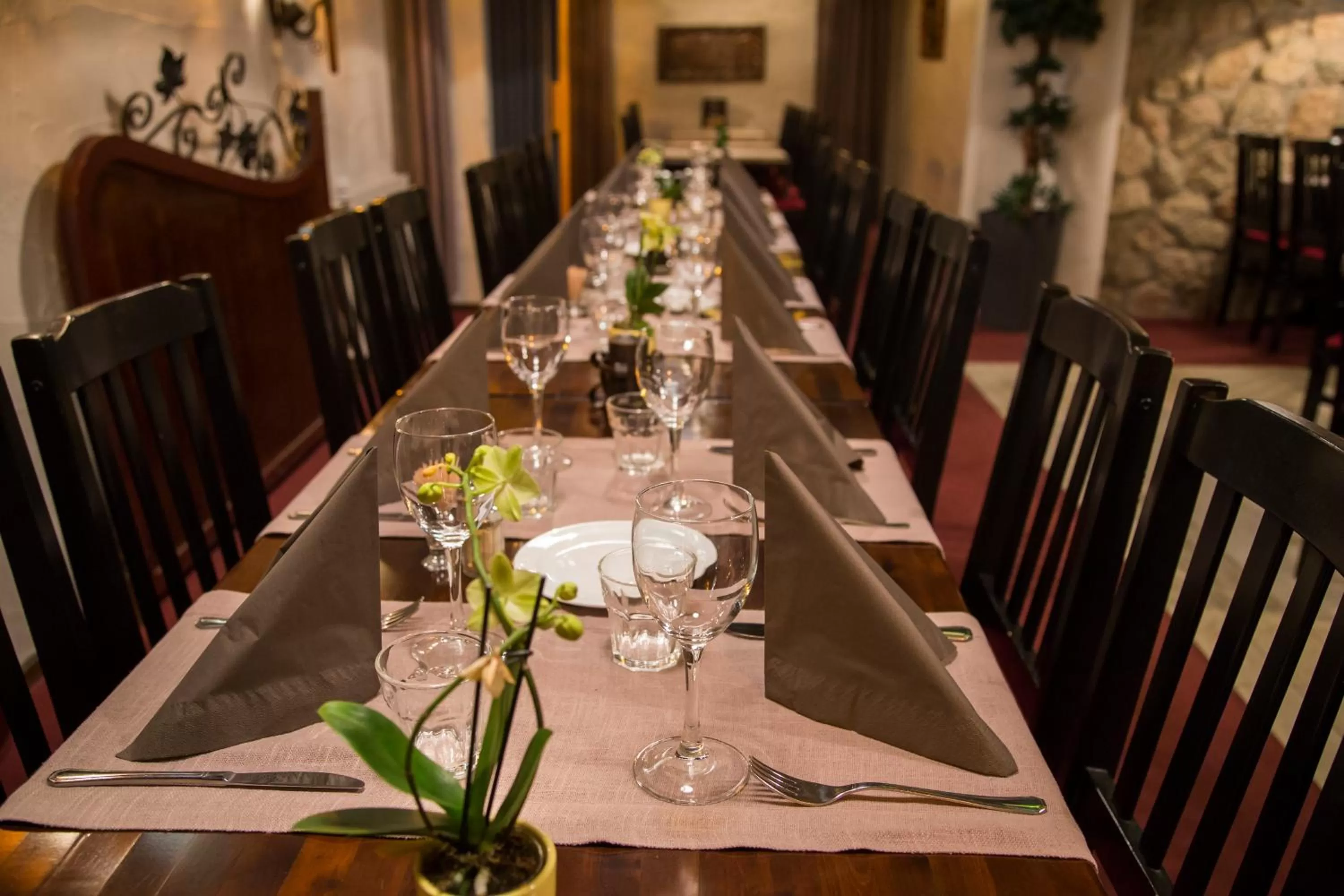 Restaurant/places to eat in Hotelli-Ravintola Gasthaus Lohja