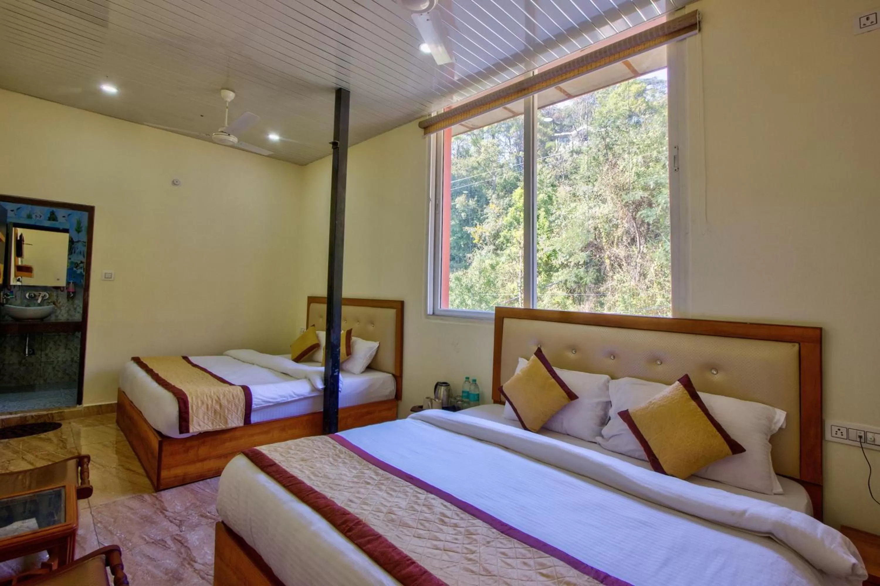 Bedroom, Bed in Hotel Bliss Valley - Hotel in Dharamshala