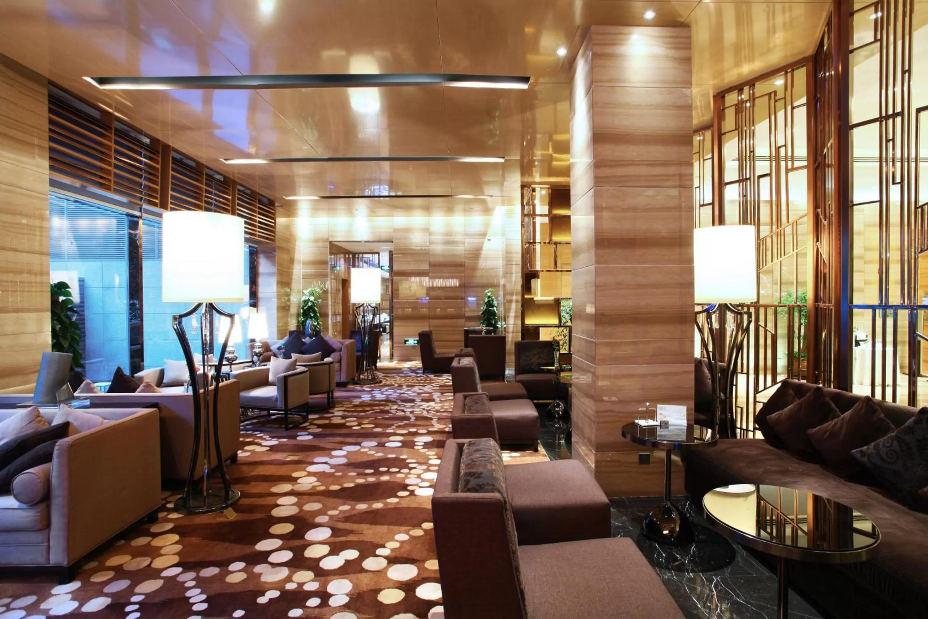 Lounge or bar in Holiday Inn Chengdu Oriental Plaza