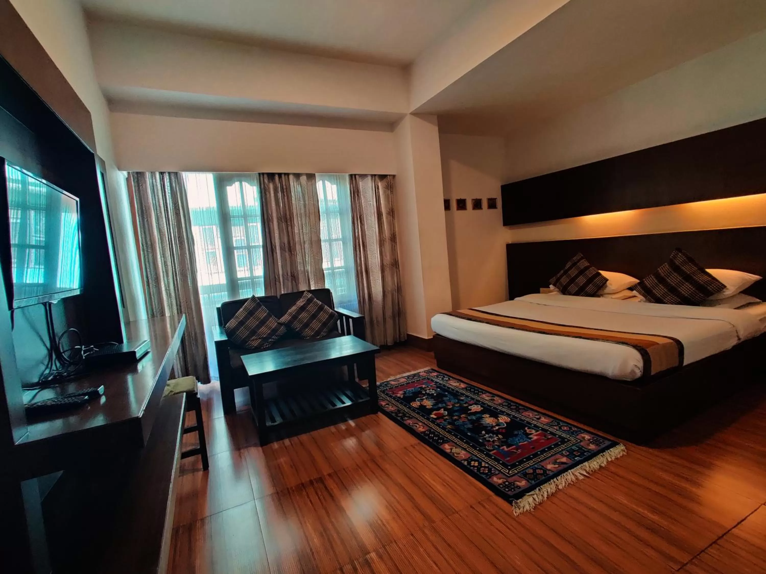 cot in Hotel Tarayana