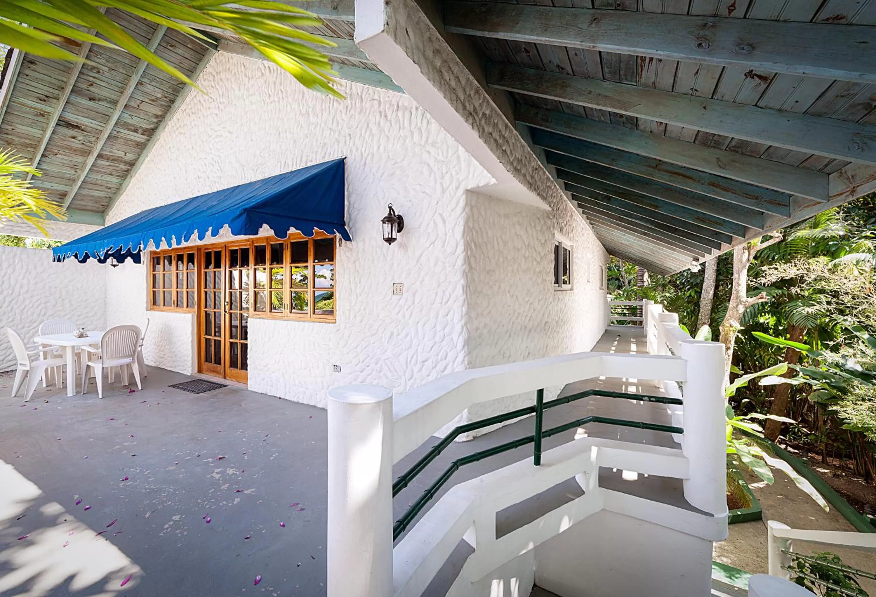 Balcony/Terrace in Beach House Condos, Negril