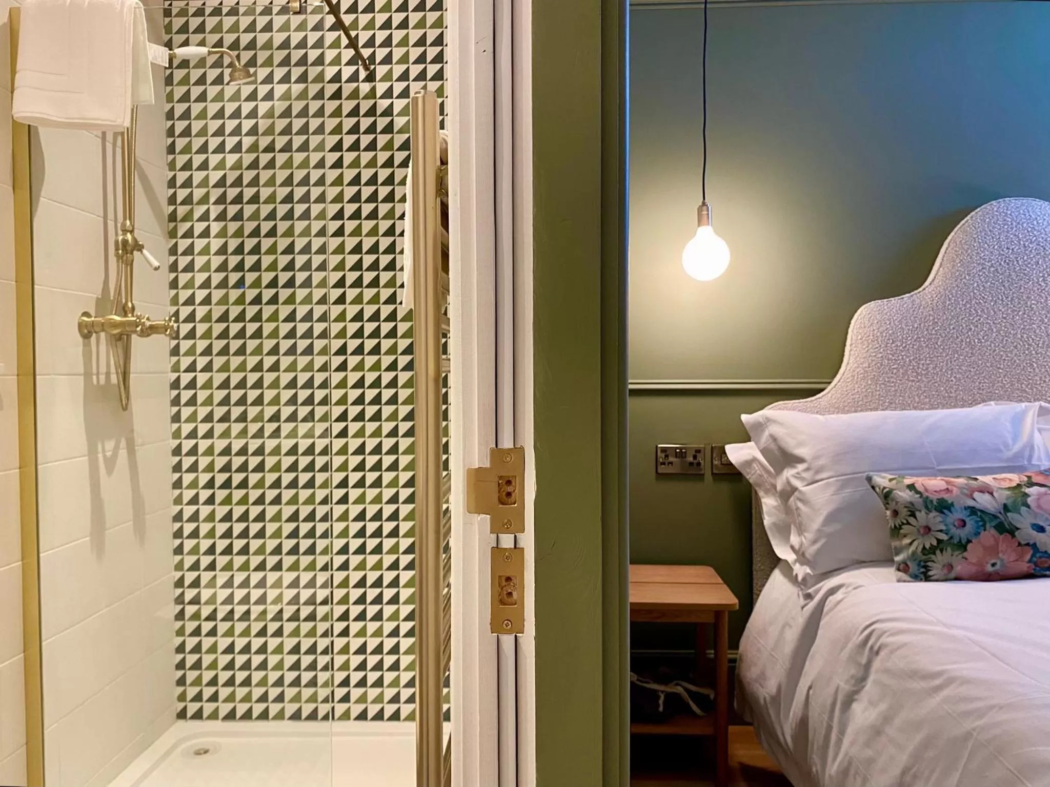 Shower, Bed in Railway House York by Chateau Anna