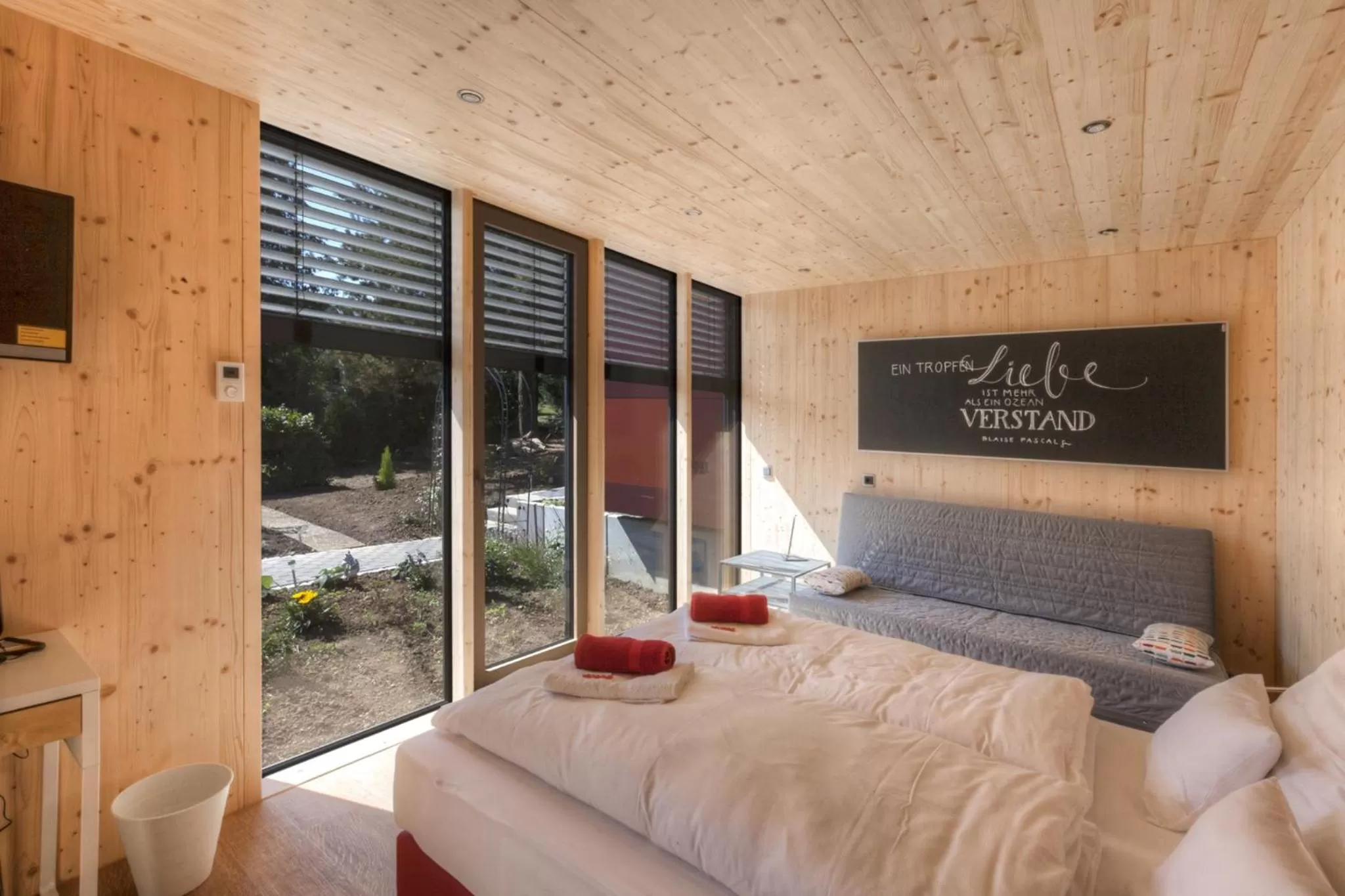 Photo of the whole room, Bed in mein kleinHOTEL