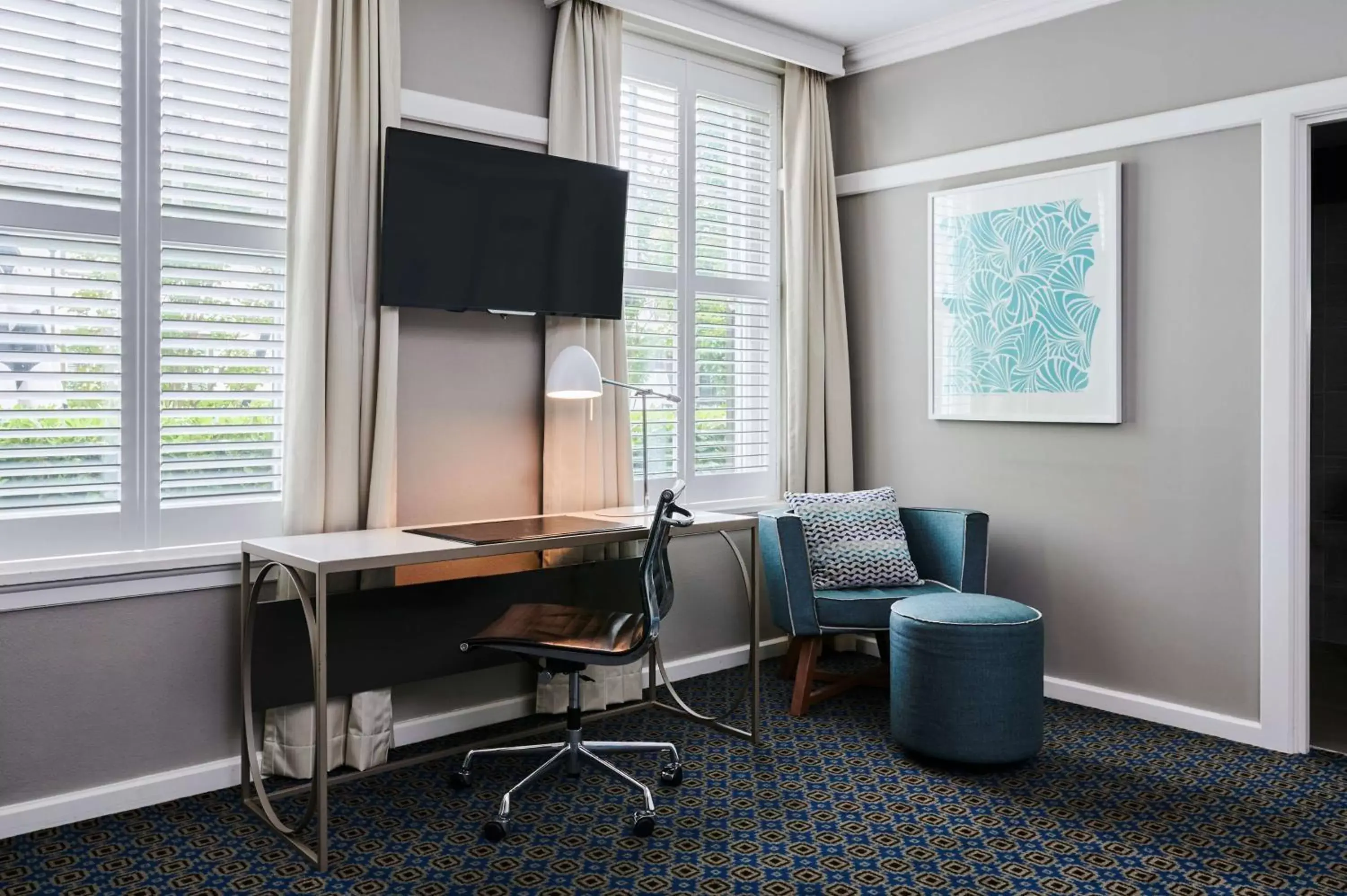 Executive Suite in Hotel Kurrajong Canberra Executive Suite in Hotel Kurrajong Canberra