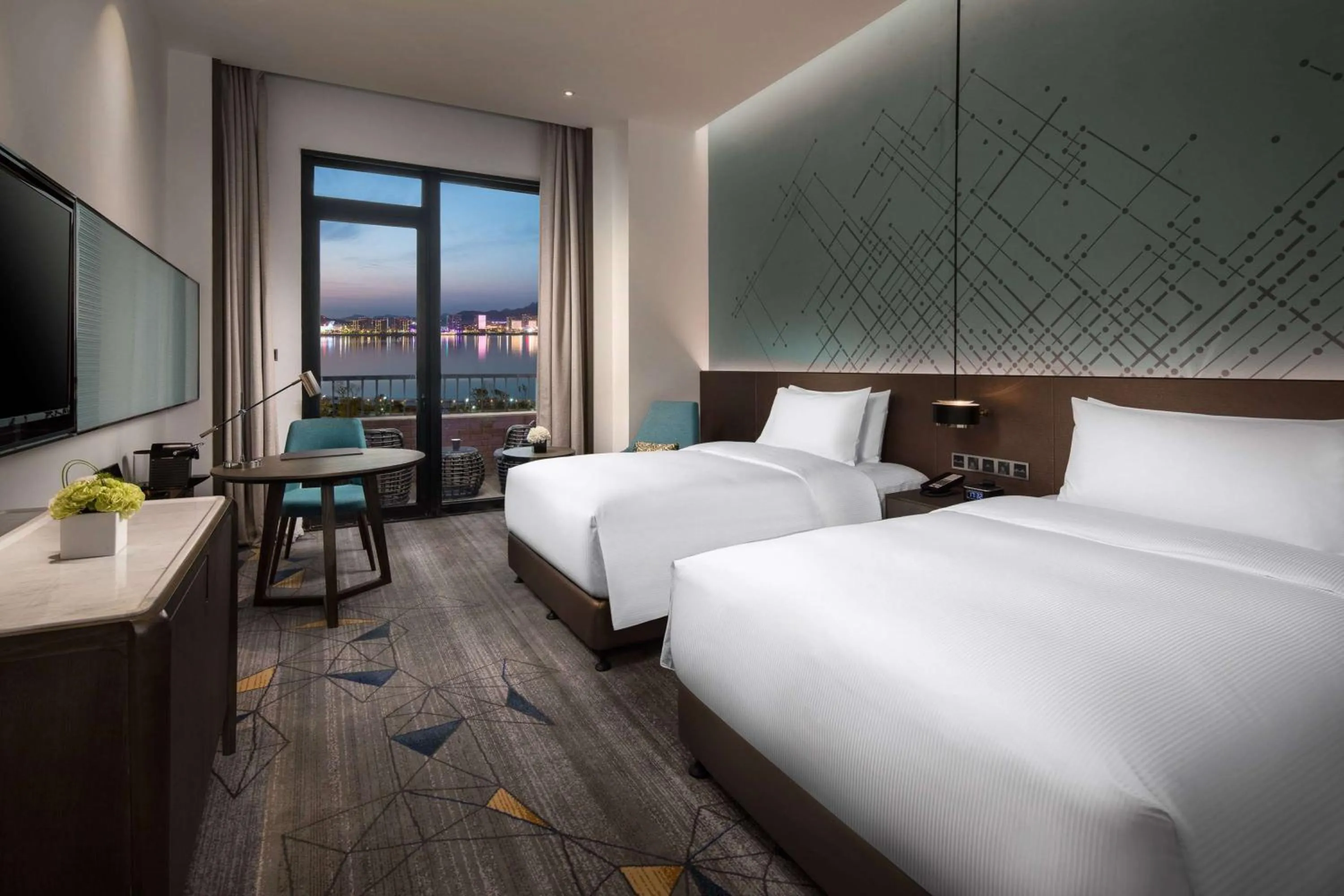 Bedroom, Bed in Doubletree By Hilton Qingdao Oriental Movie Metropolis