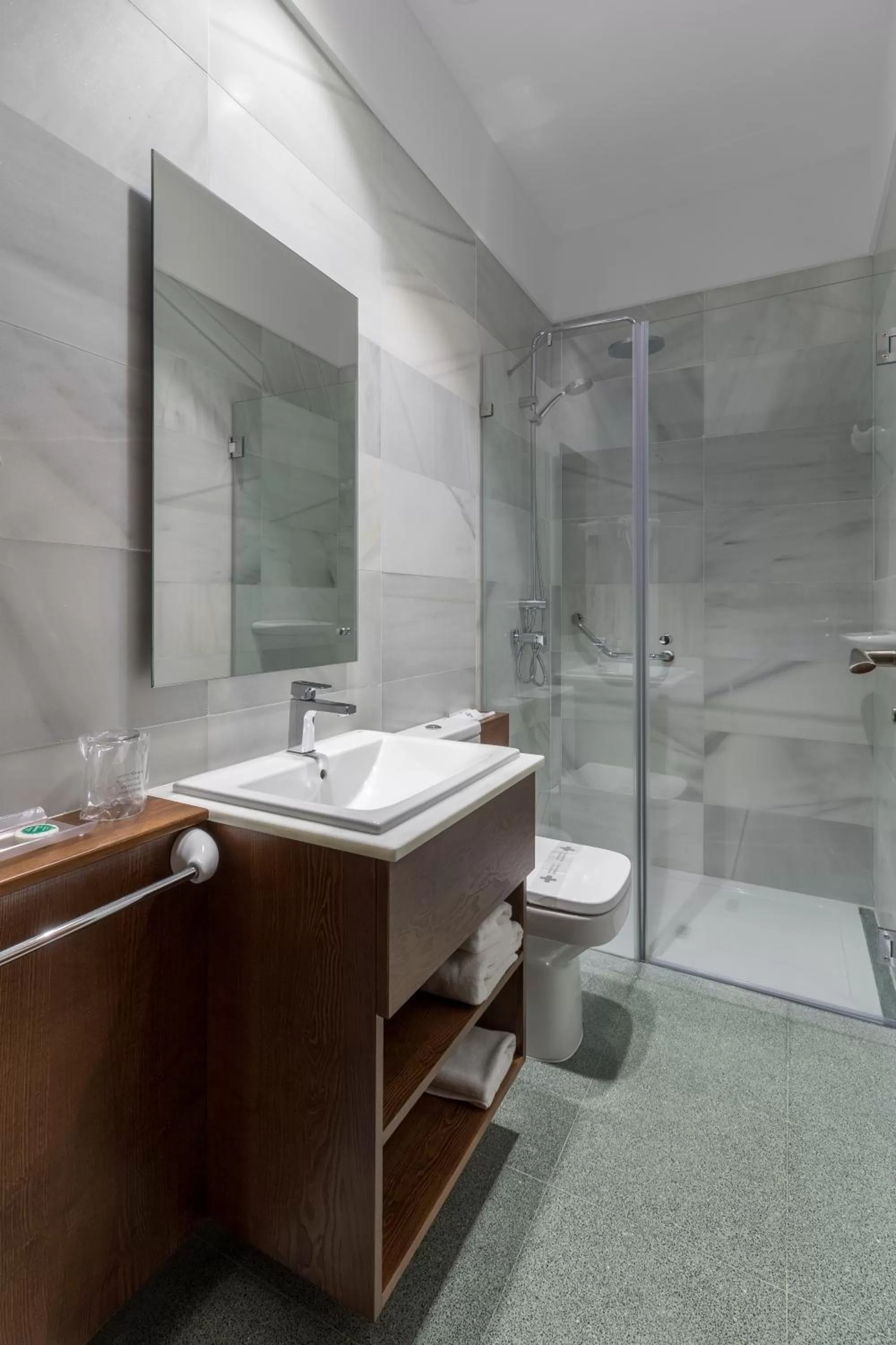 Shower in Hotel Emblemático Holiday Time