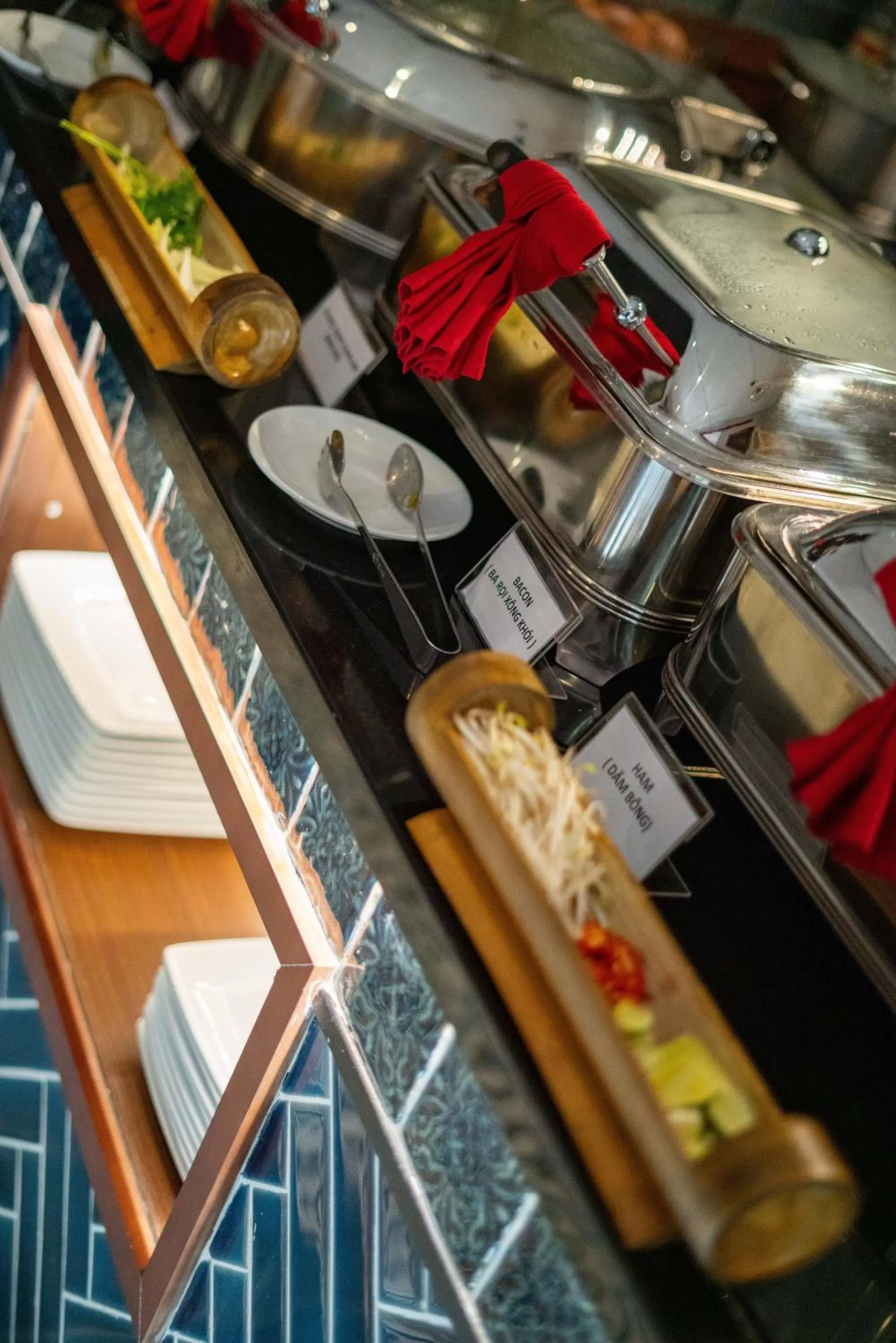 Restaurant/places to eat in Little Saigon Boutique Hotel