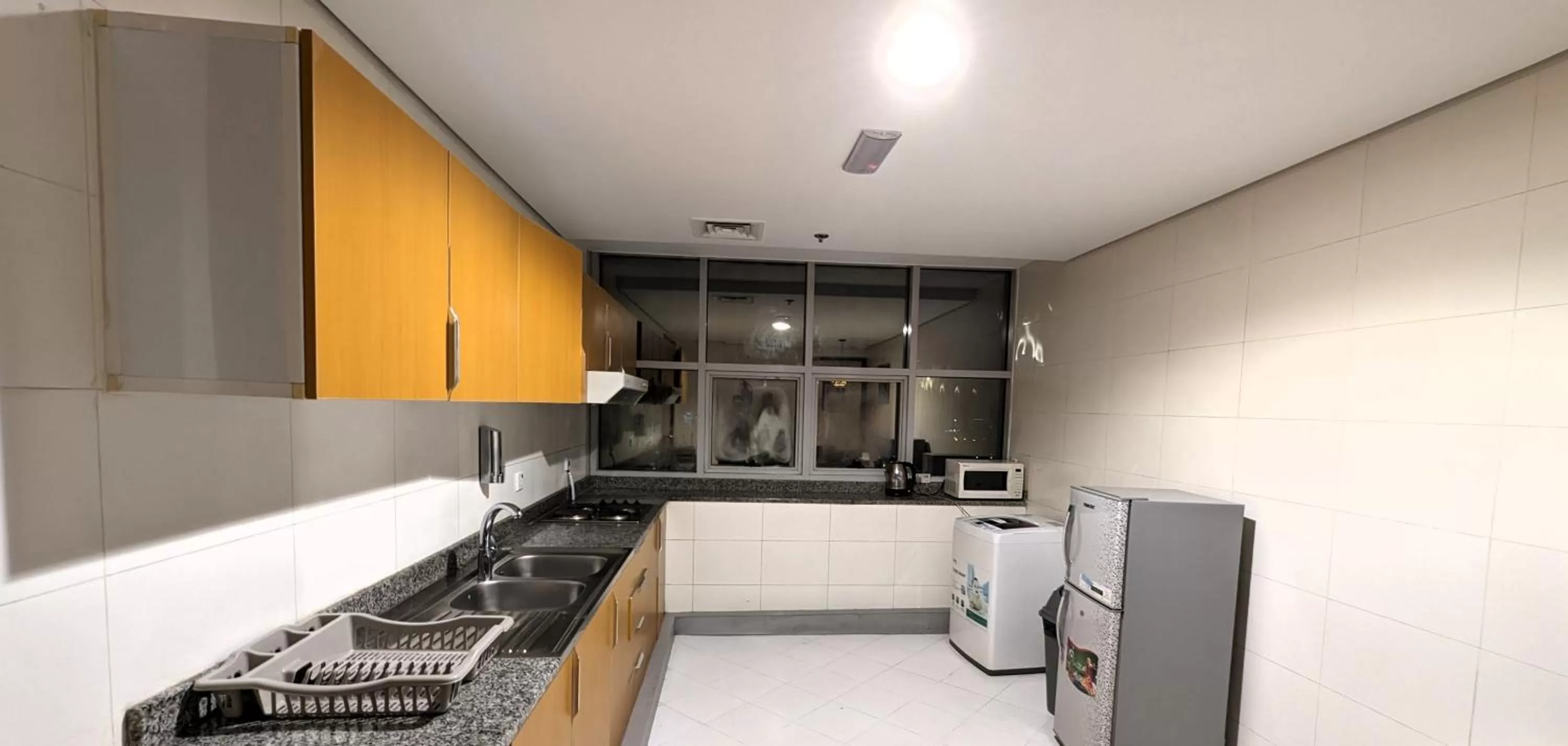 Kitchen or kitchenette in City Tower Hotel