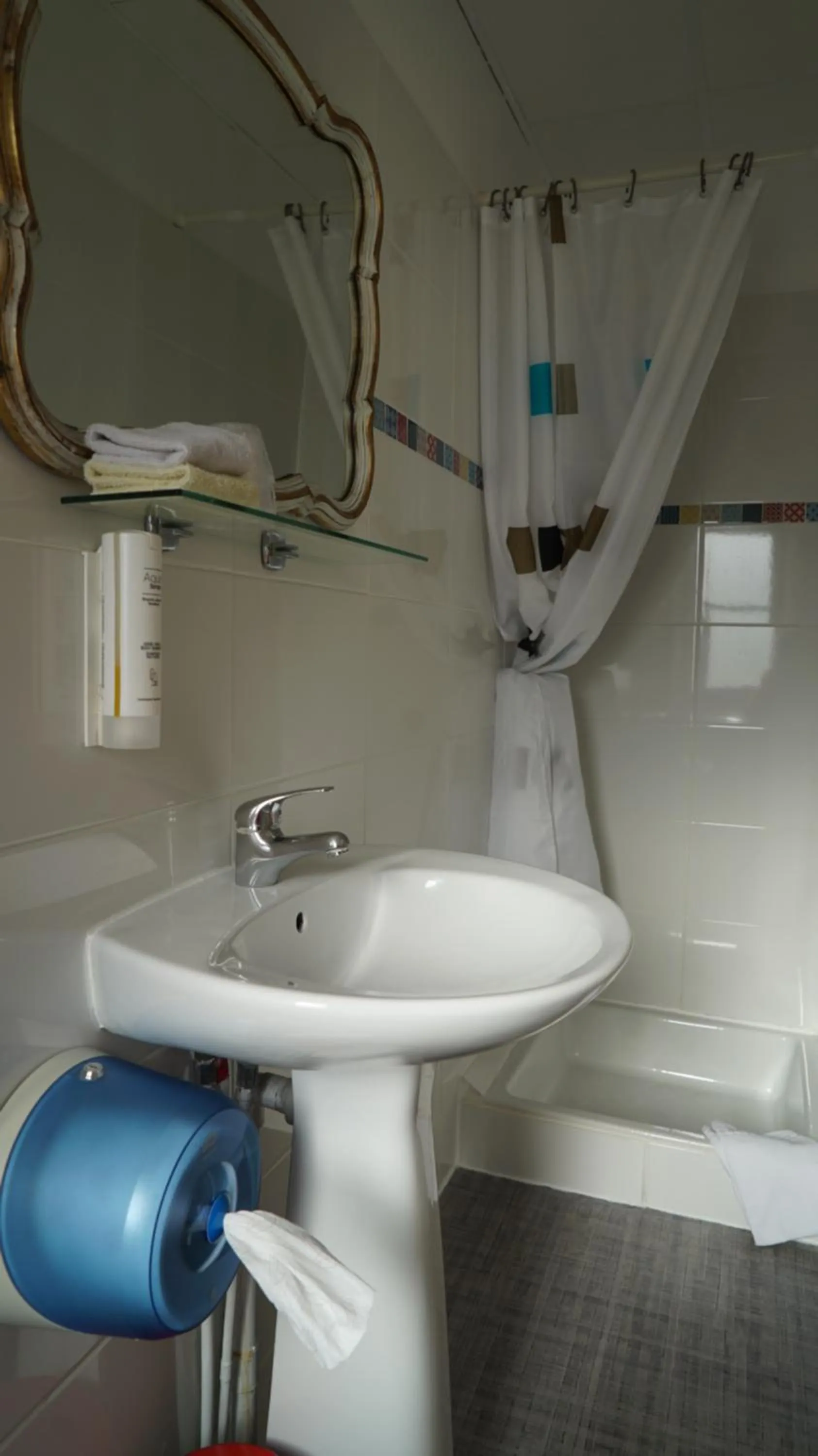 Bathroom in Hotel des Dames