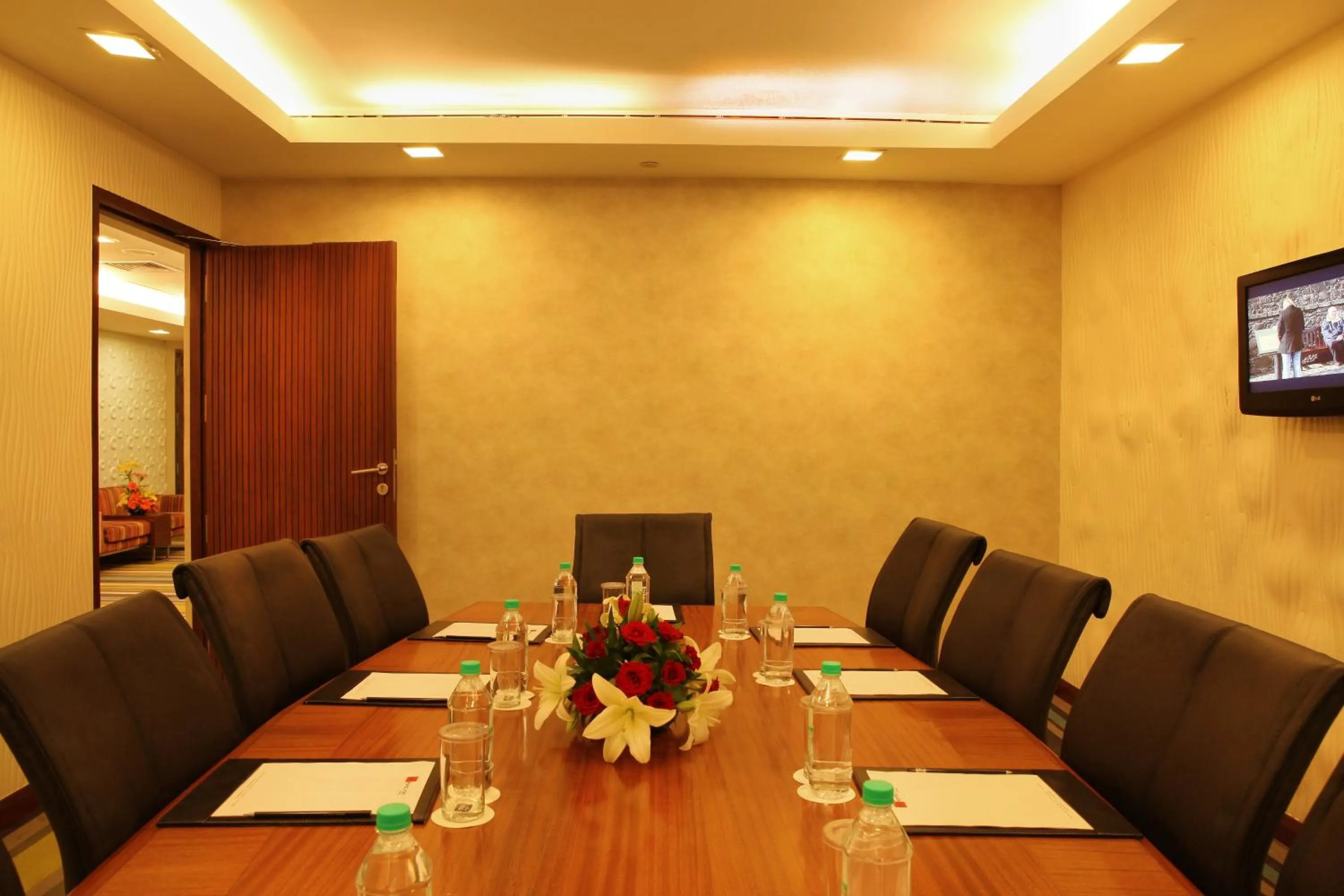 Business facilities in The Metropolitan Hotel & Spa New Delhi