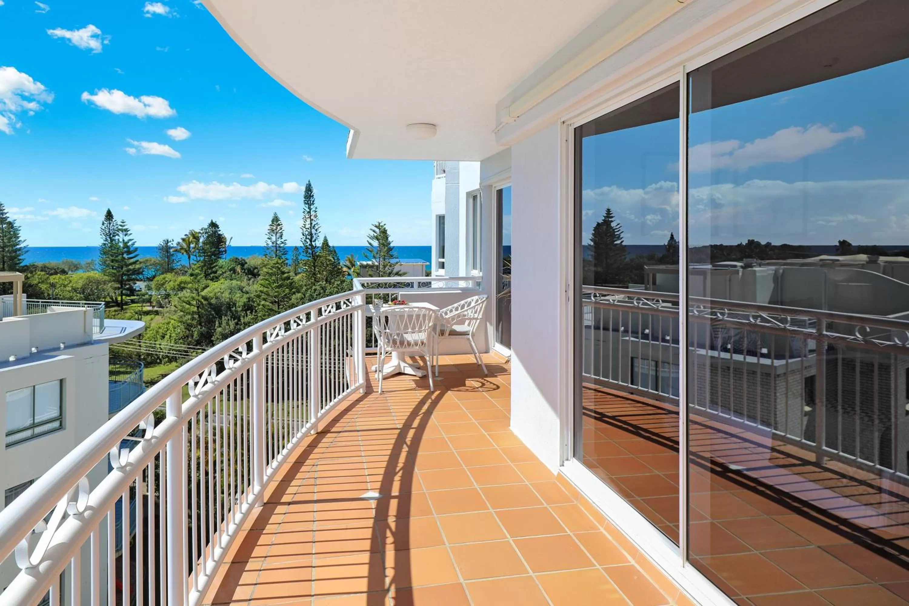 Beachside Resort Kawana Waters