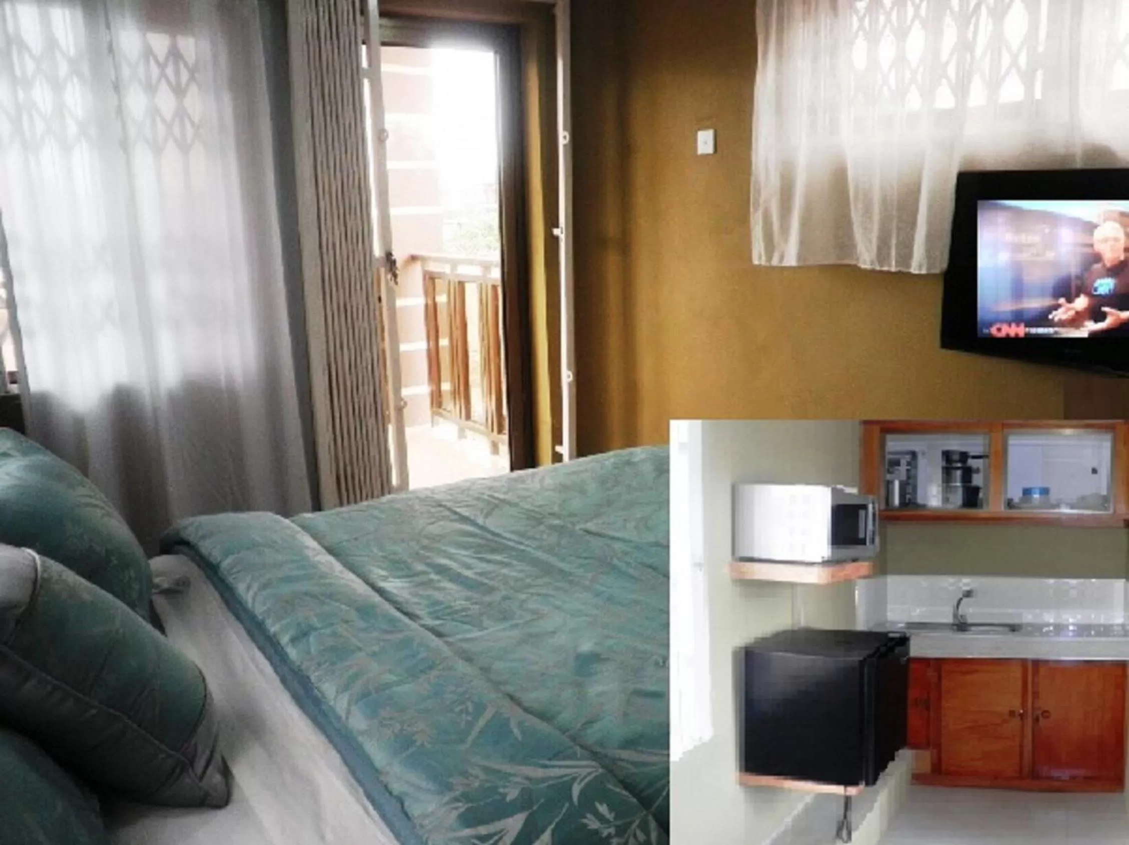 Balcony/Terrace, Bed in Marrets International Hotel - "Express"