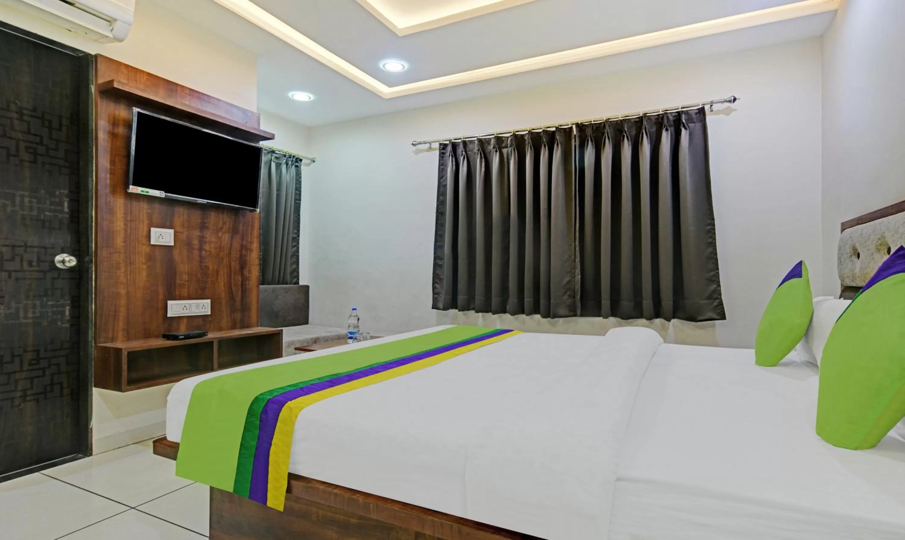 Bedroom in Treebo Jayshree Palace C21 Business Park