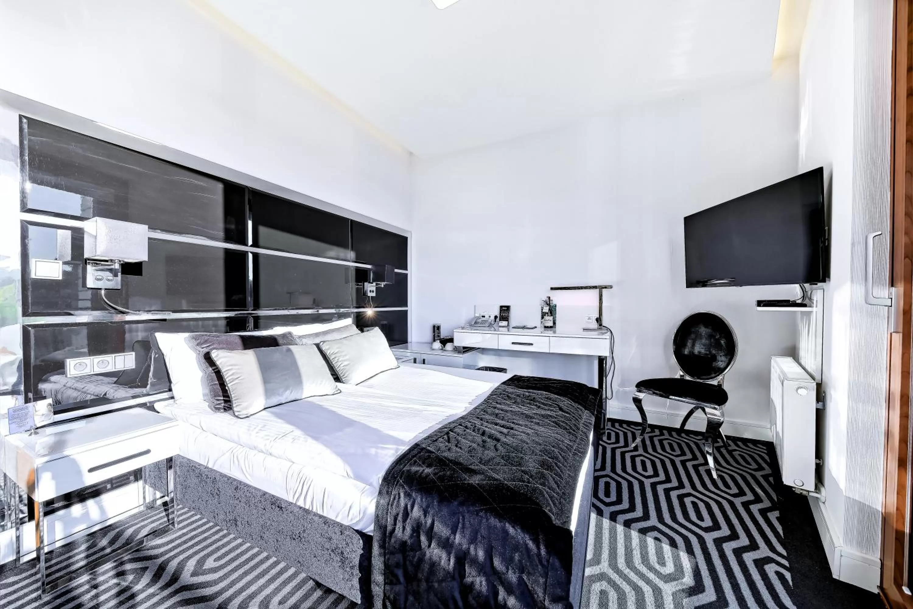 Bed in Bayjonn Boutique Hotel