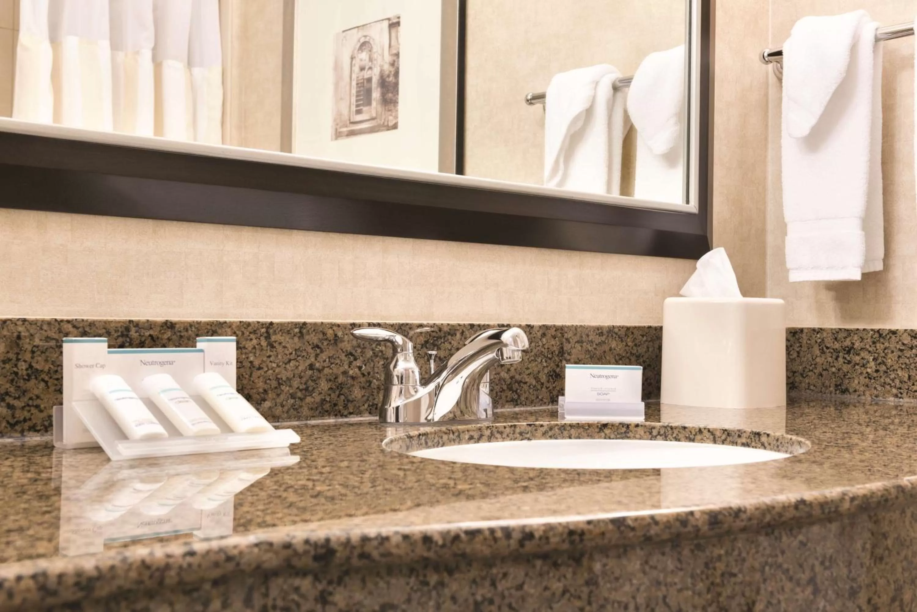 Bathroom in Hilton Garden Inn Fargo