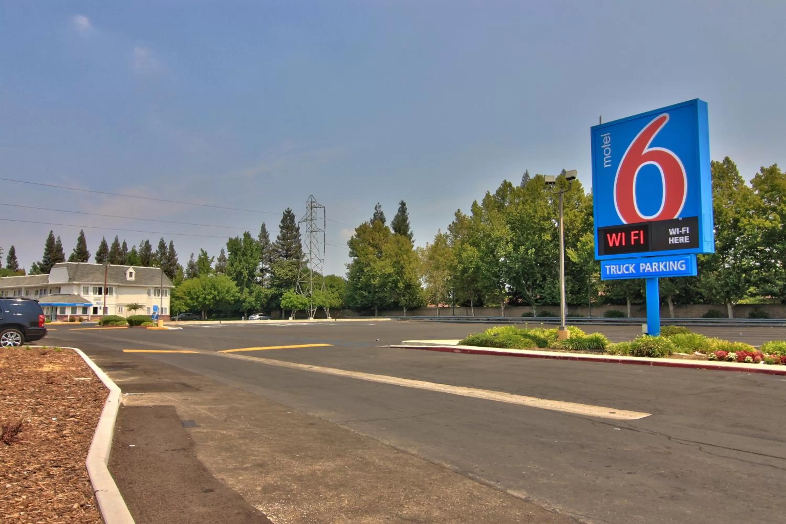Facade/entrance in Motel 6-Sacramento, CA - South Sacramento and Elk Grove