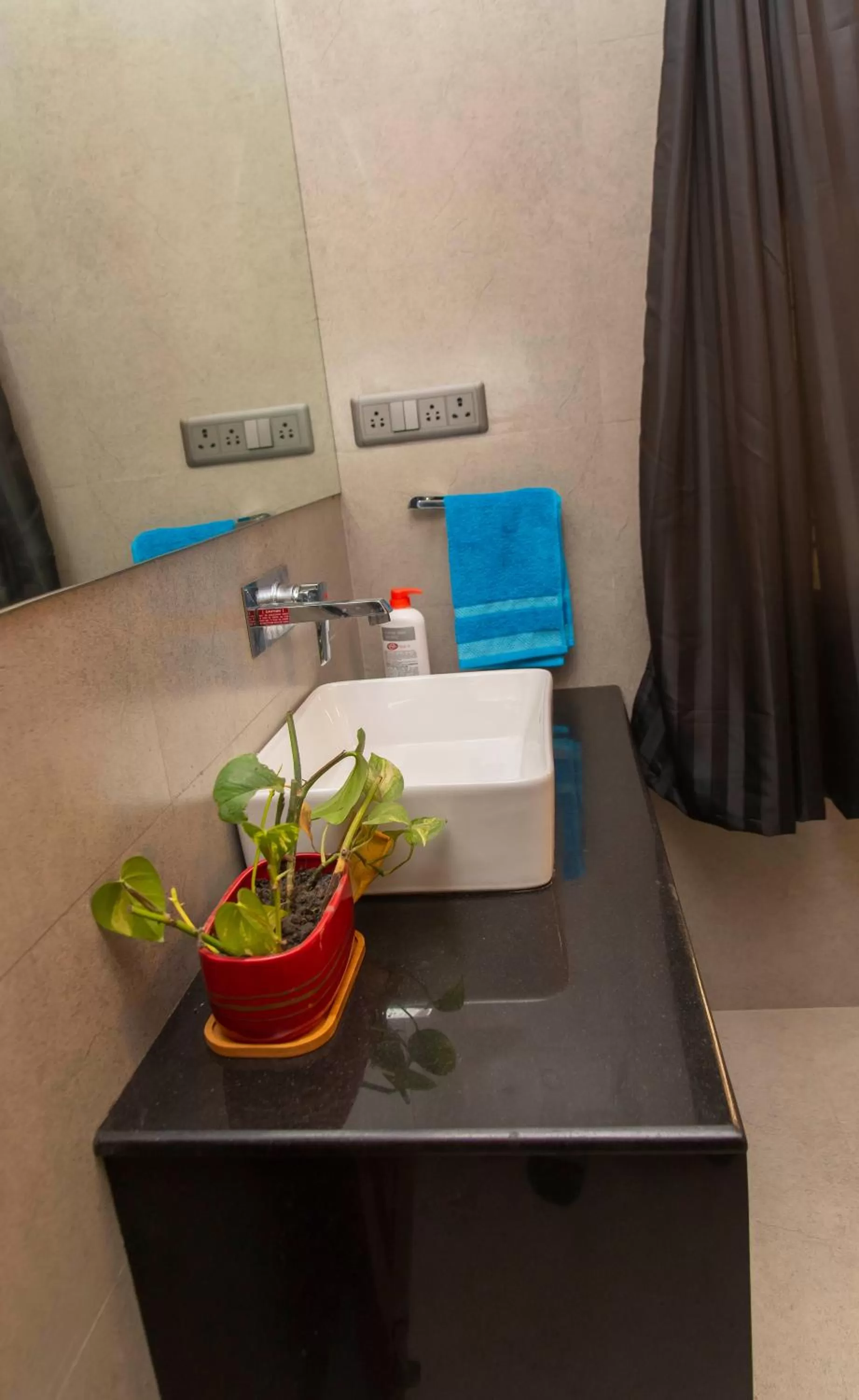 Bathroom in J's Nest