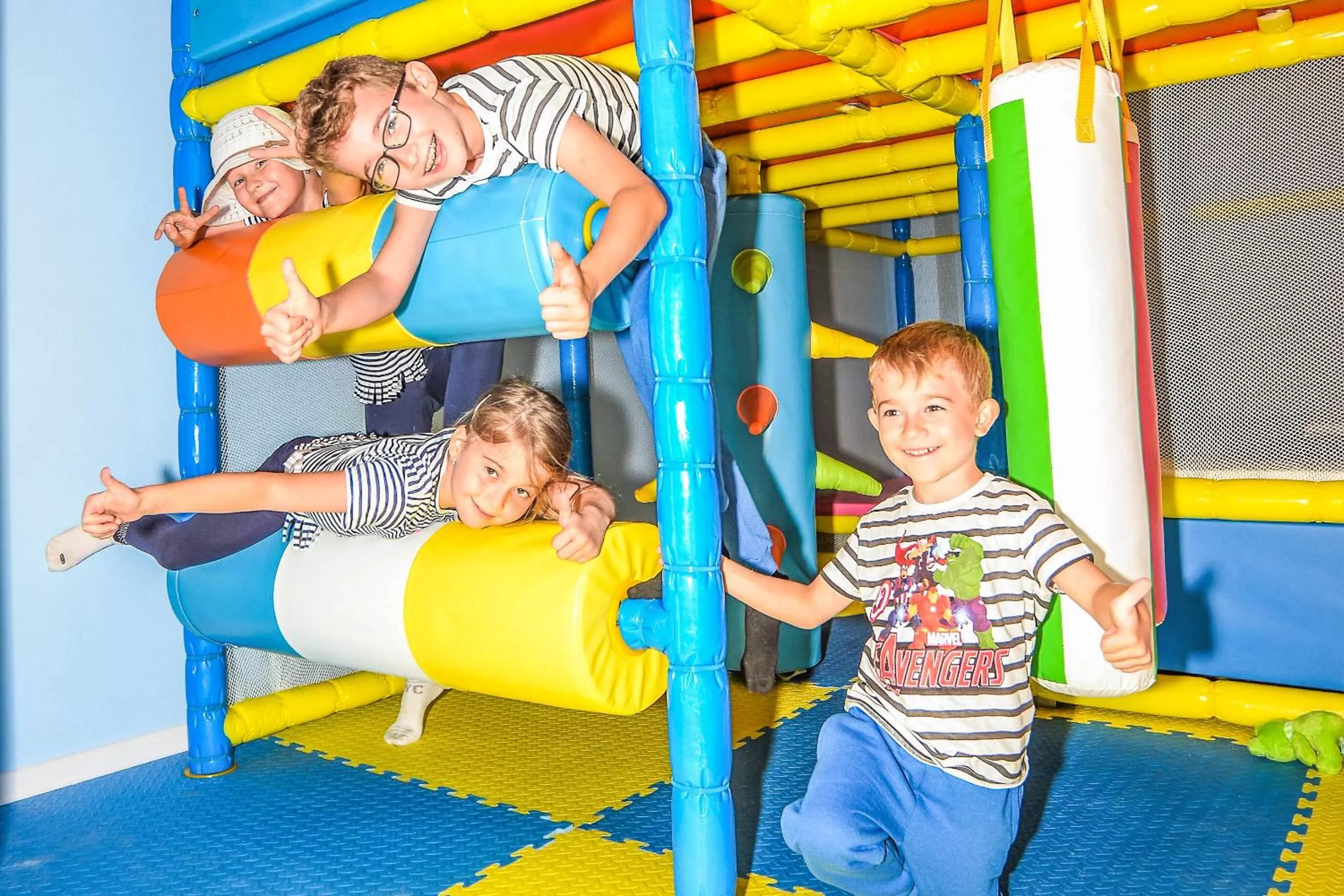 Kids's club, Children in La Port