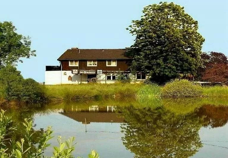 Lake view in Gasthaus-Pension Zum Brandweiher