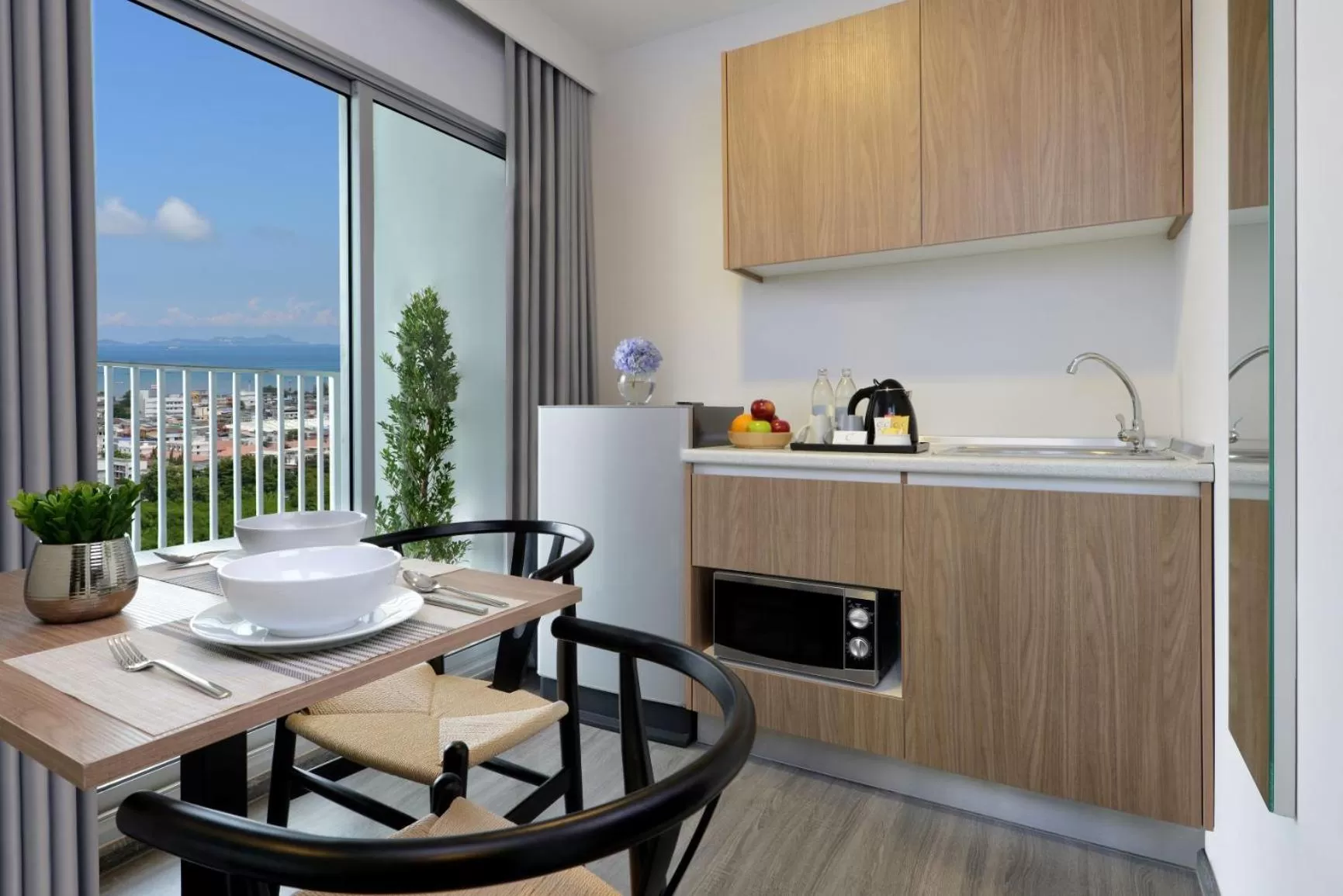 Seating area in Centre Point Prime Hotel Pattaya