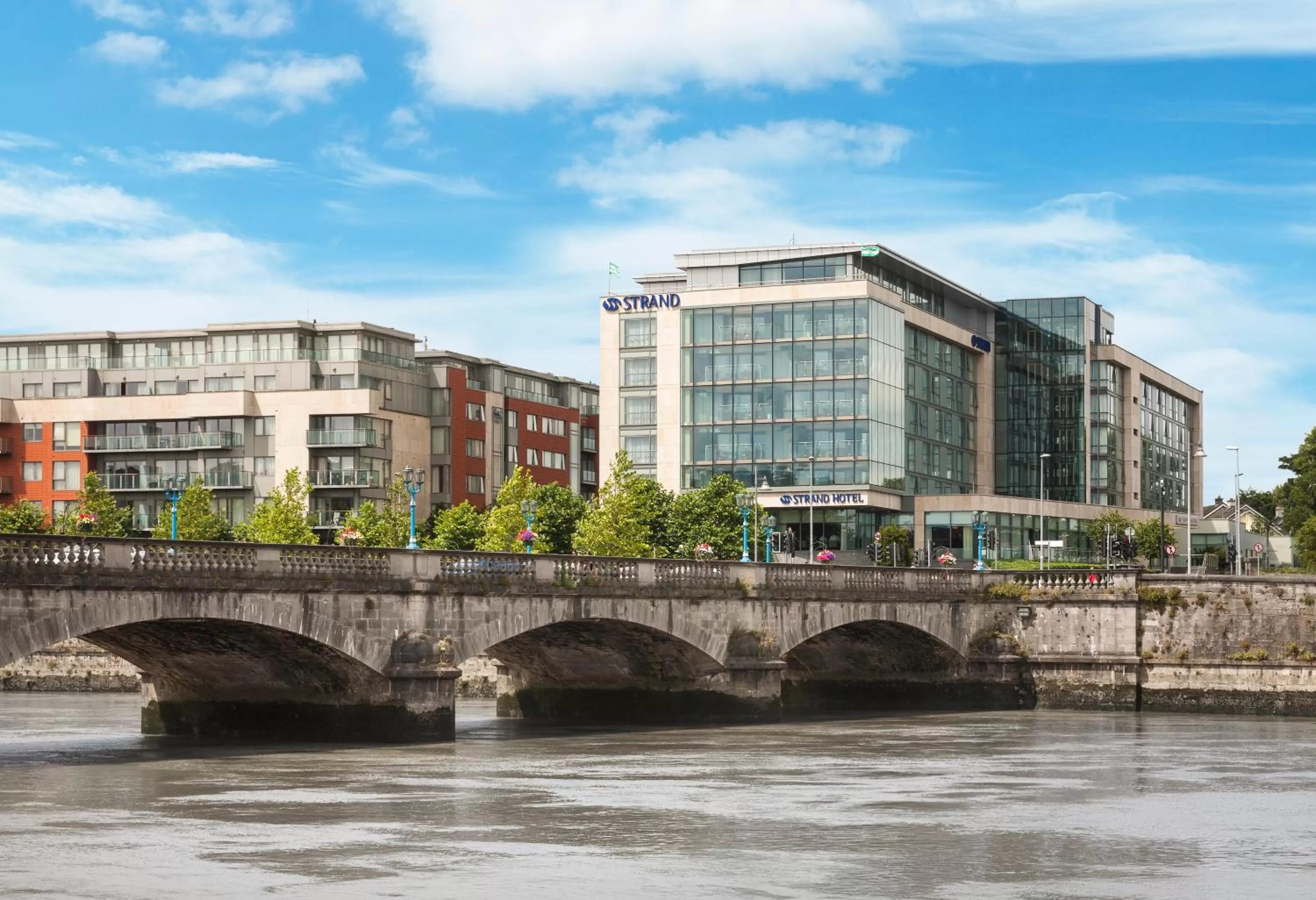 Facade/entrance in Limerick Strand Hotel