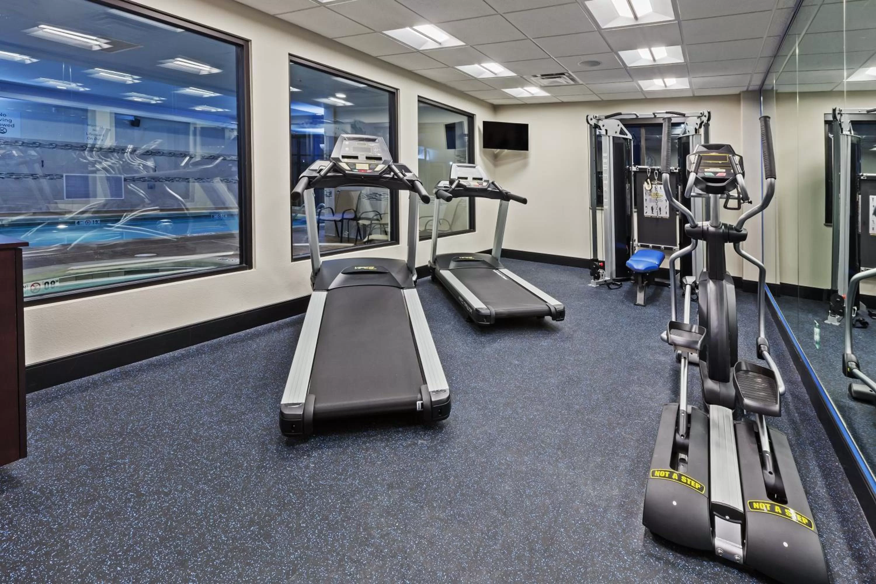 Fitness centre/facilities in Holiday Inn Express & Suites Glenpool by IHG