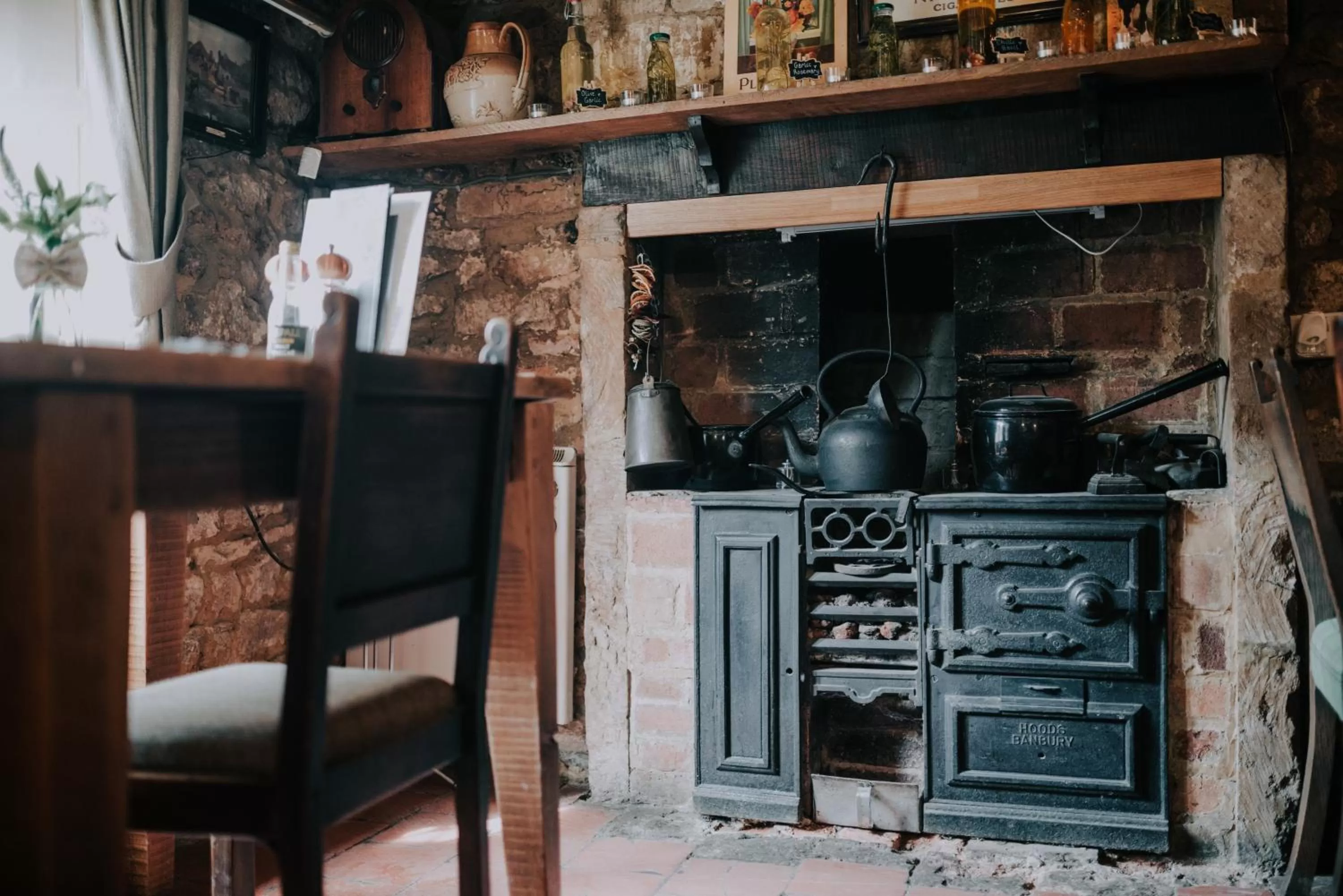 Restaurant/places to eat in The Falkland Arms