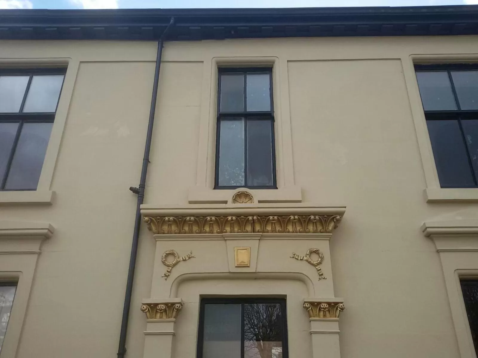 Facade/entrance in Crosshill House