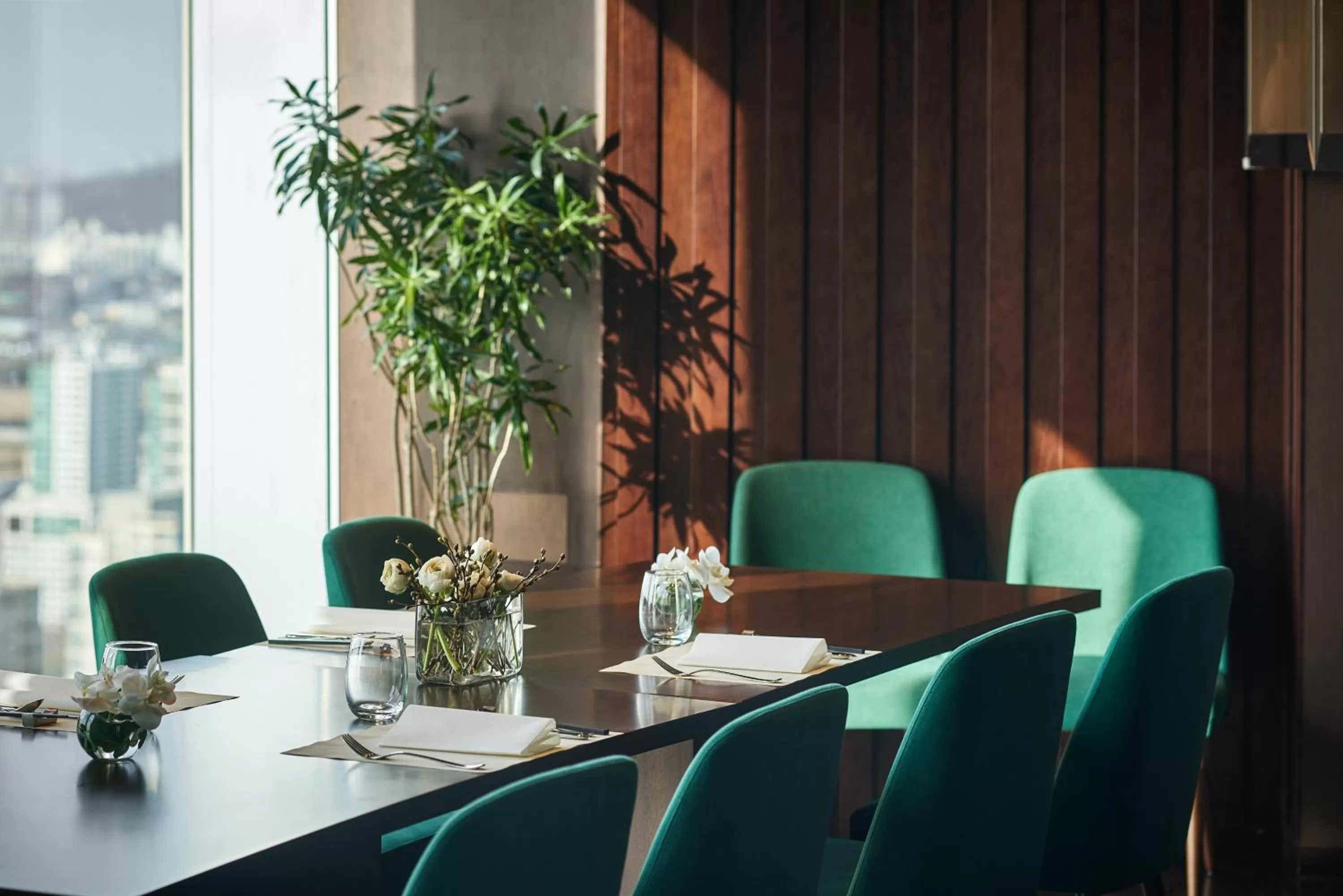 Restaurant/places to eat in Oakwood Premier Incheon