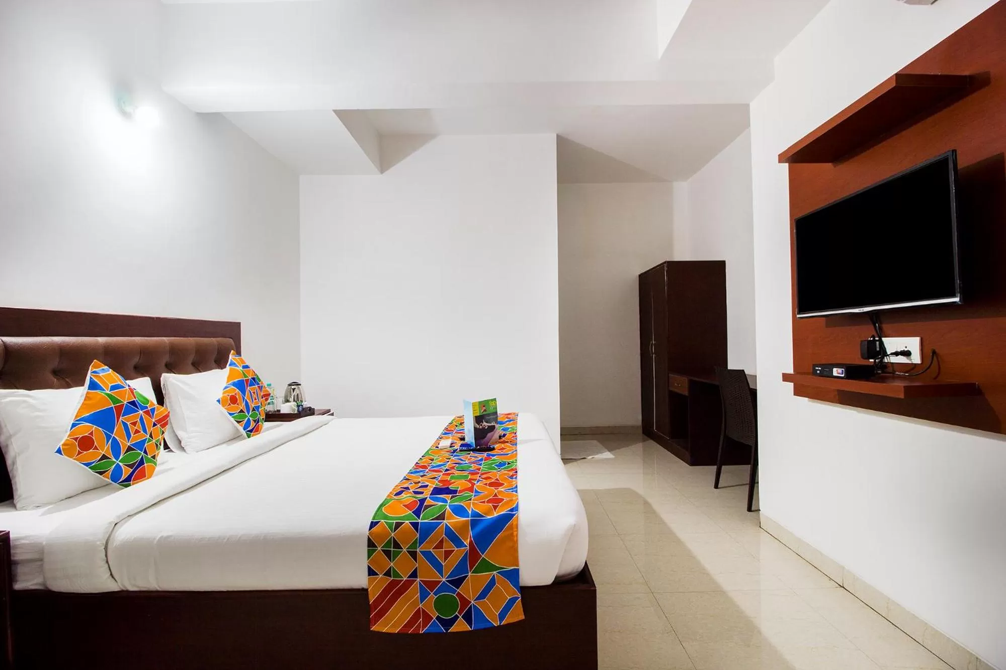 Bed in FabHotel Limestone Suites -750M from Yashoda Hospitals, Somajiguda