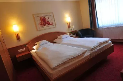 Day, Bed in Flair Hotel Deutsches Haus