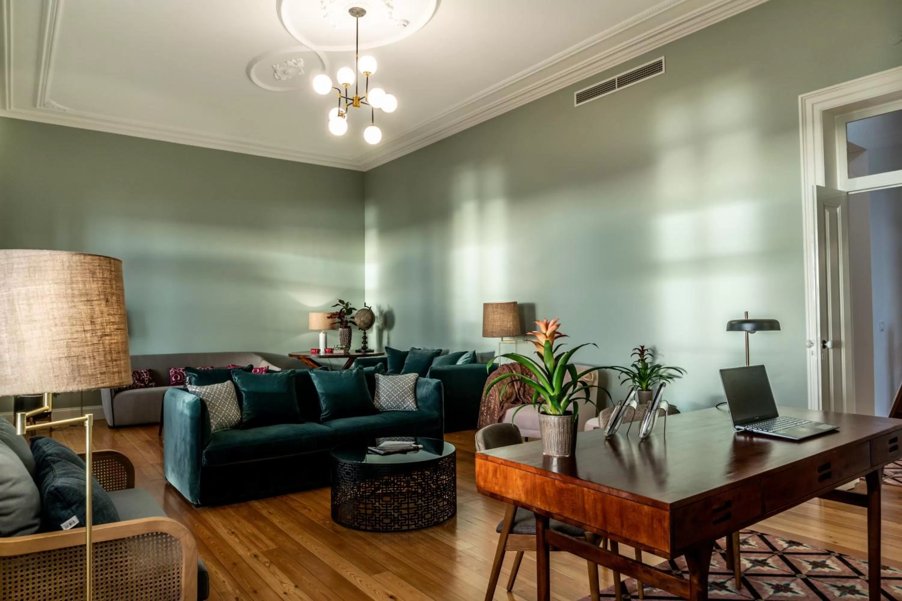 Lobby or reception in 1905 Zino's Palace