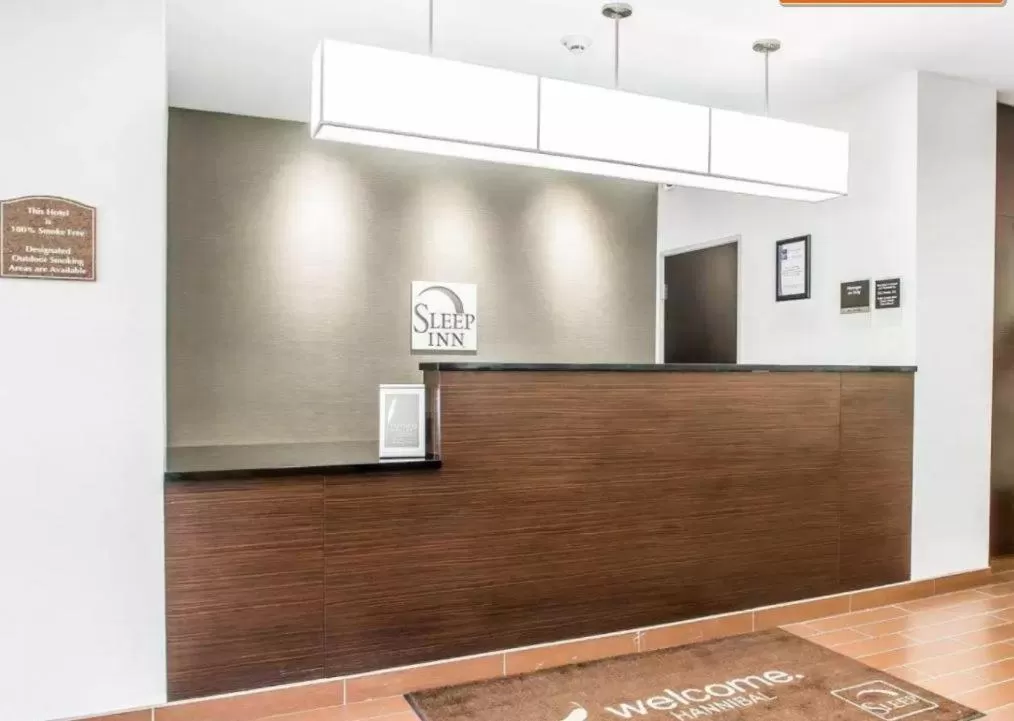 Lobby or reception in Sleep Inn & Suites Hannibal West