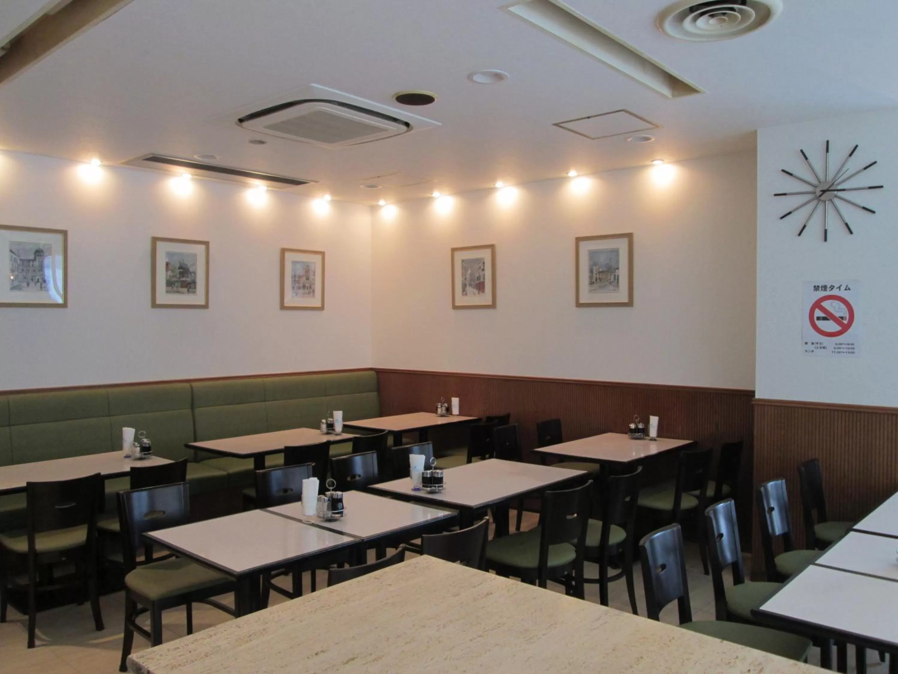 Restaurant/places to eat in Shin-Osaka Sunny Stone Hotel