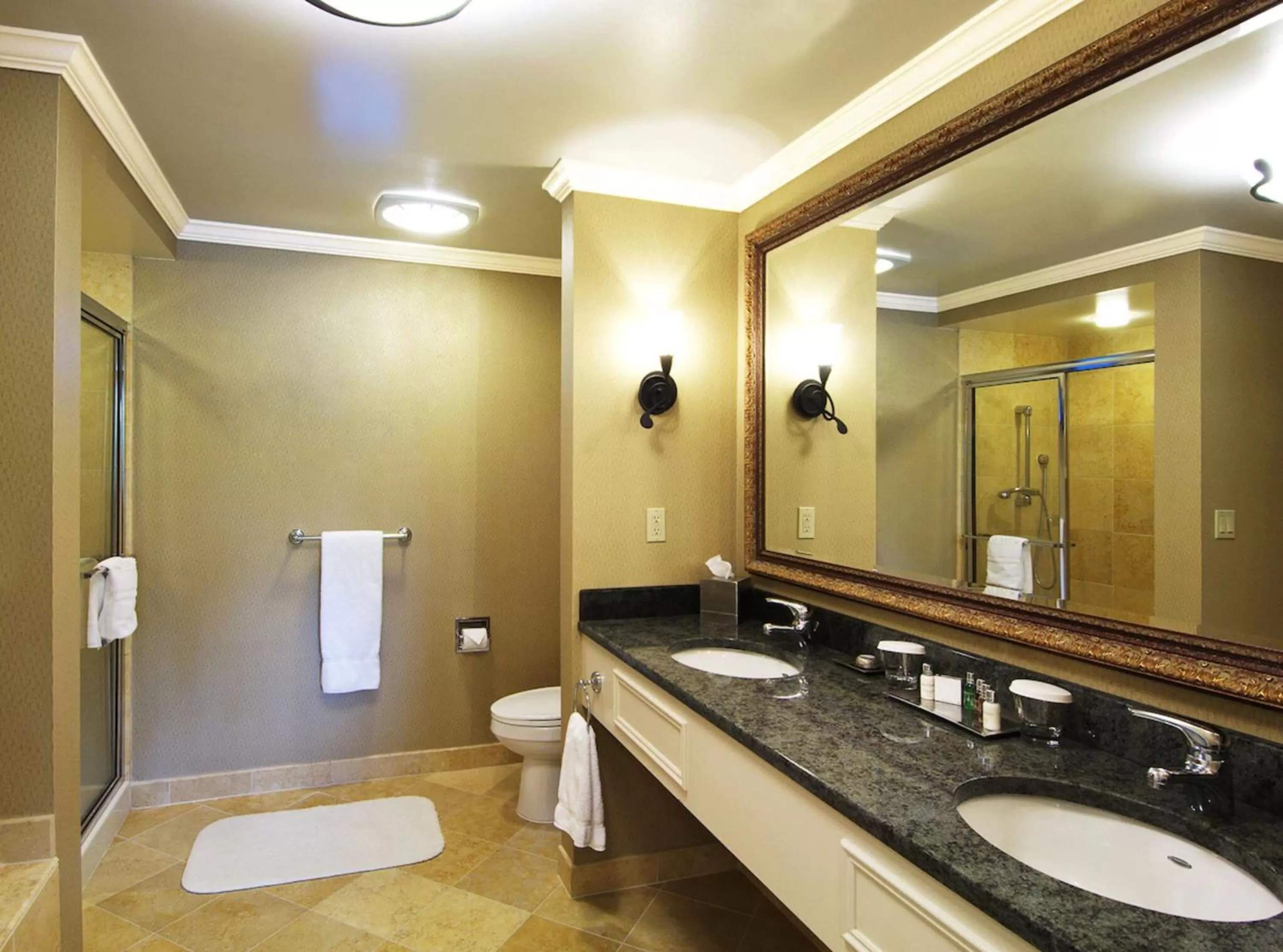 Shower in High Peaks Resort