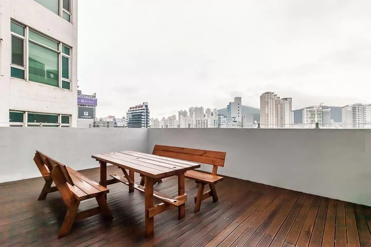 Neighbourhood in Seomyeon Brown-dot hotel Gold