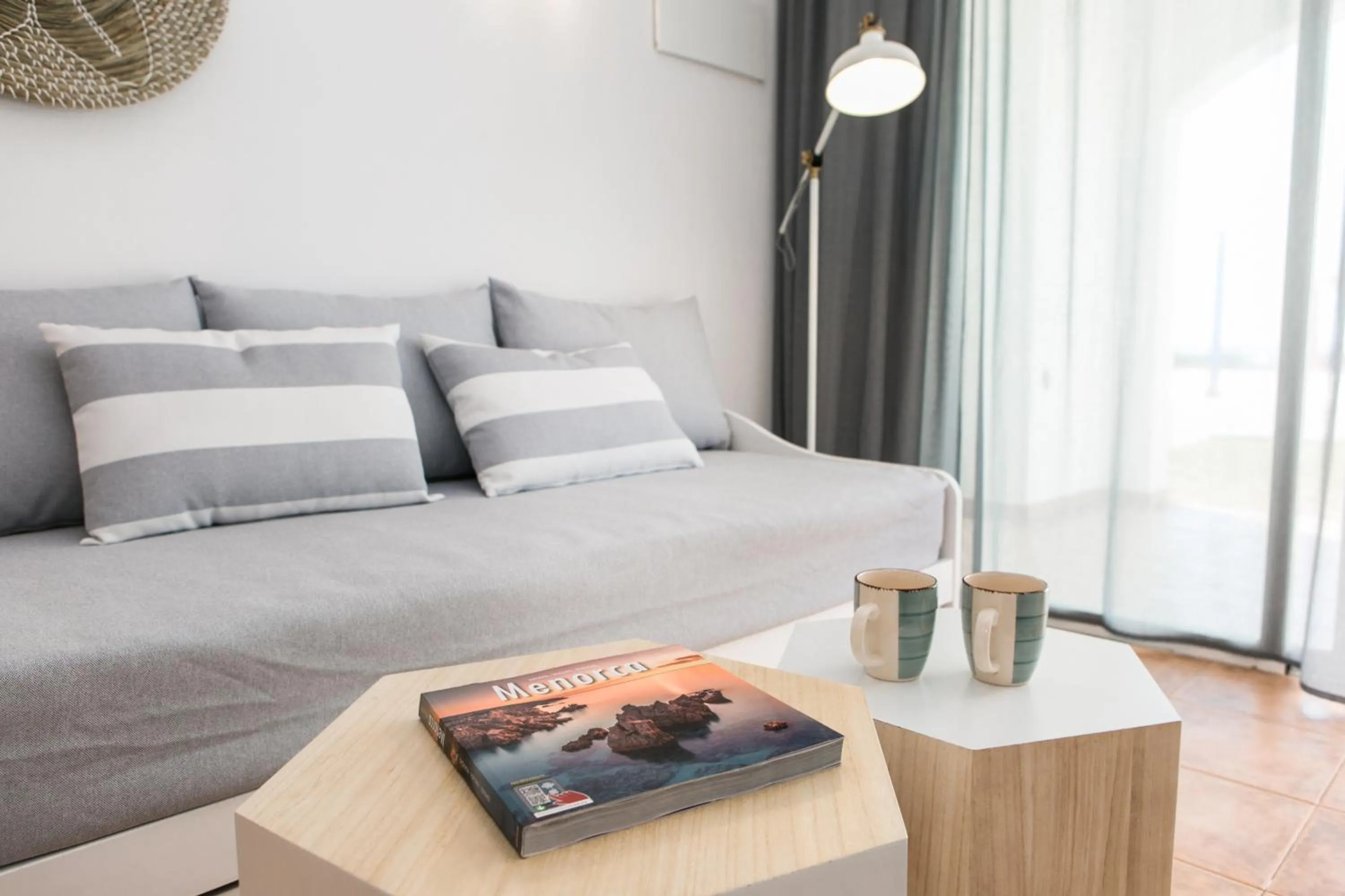 Living room, Bed in RVHotels Sea Club Menorca