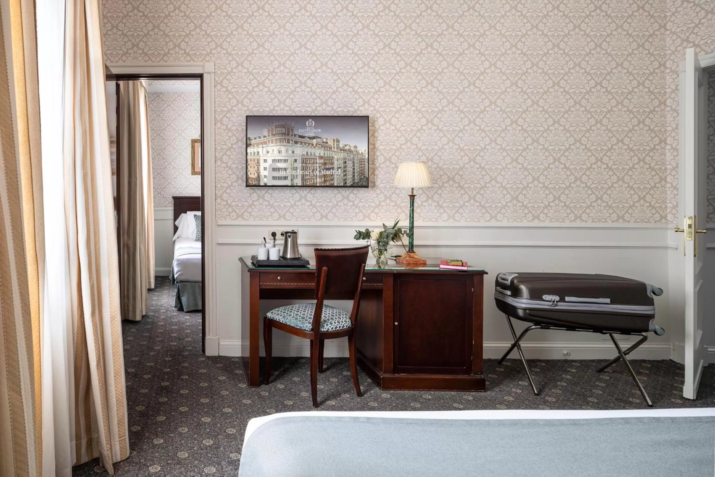 Bedroom, Bed in Emperador