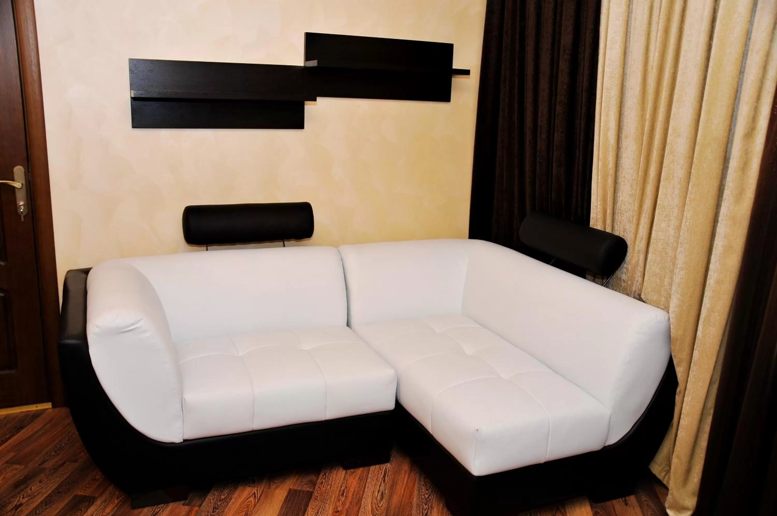 Living room, Seating Area in Totem Hotel