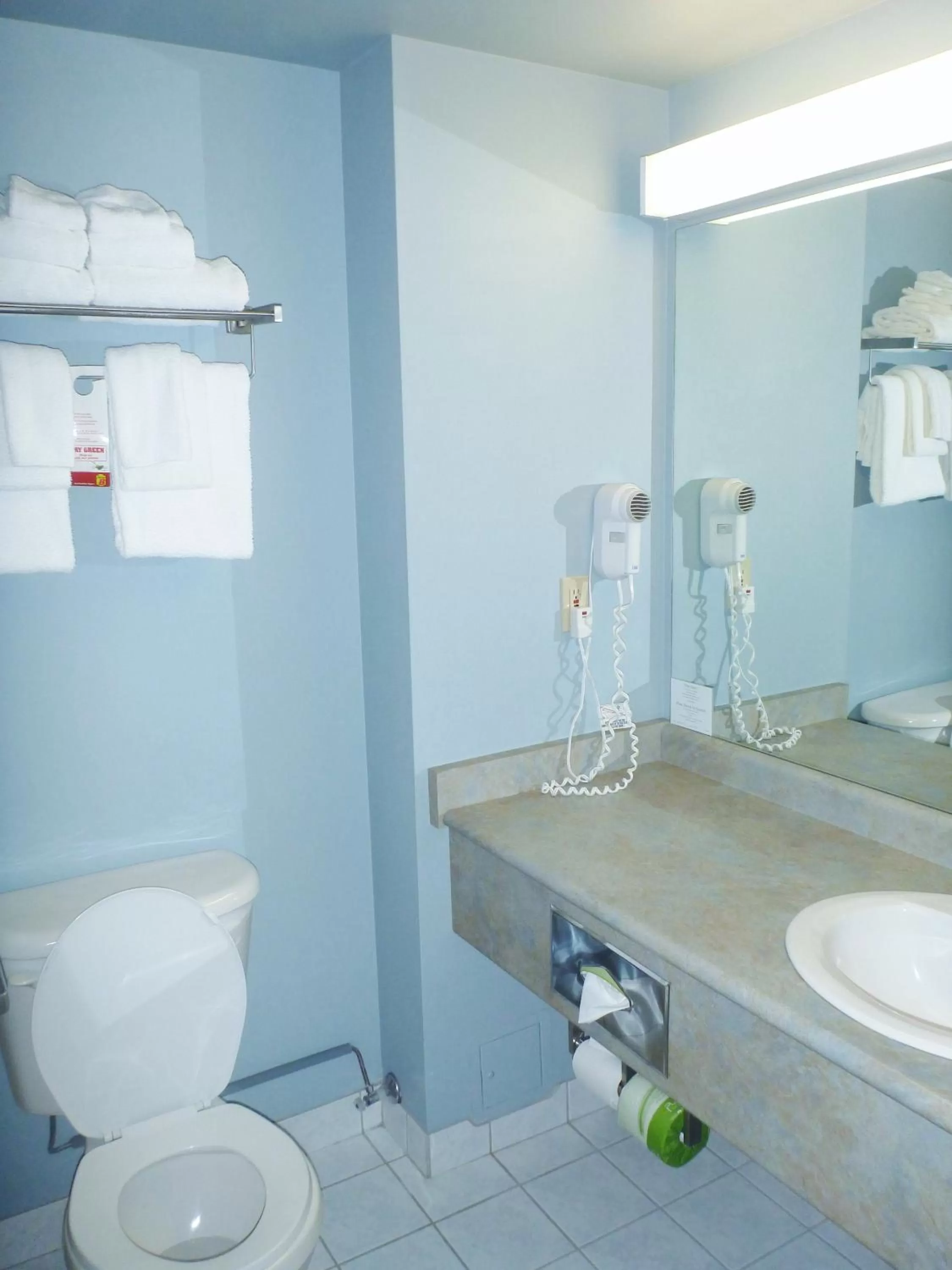 Bathroom in Super 8 by Wyndham Sault Ste Marie On