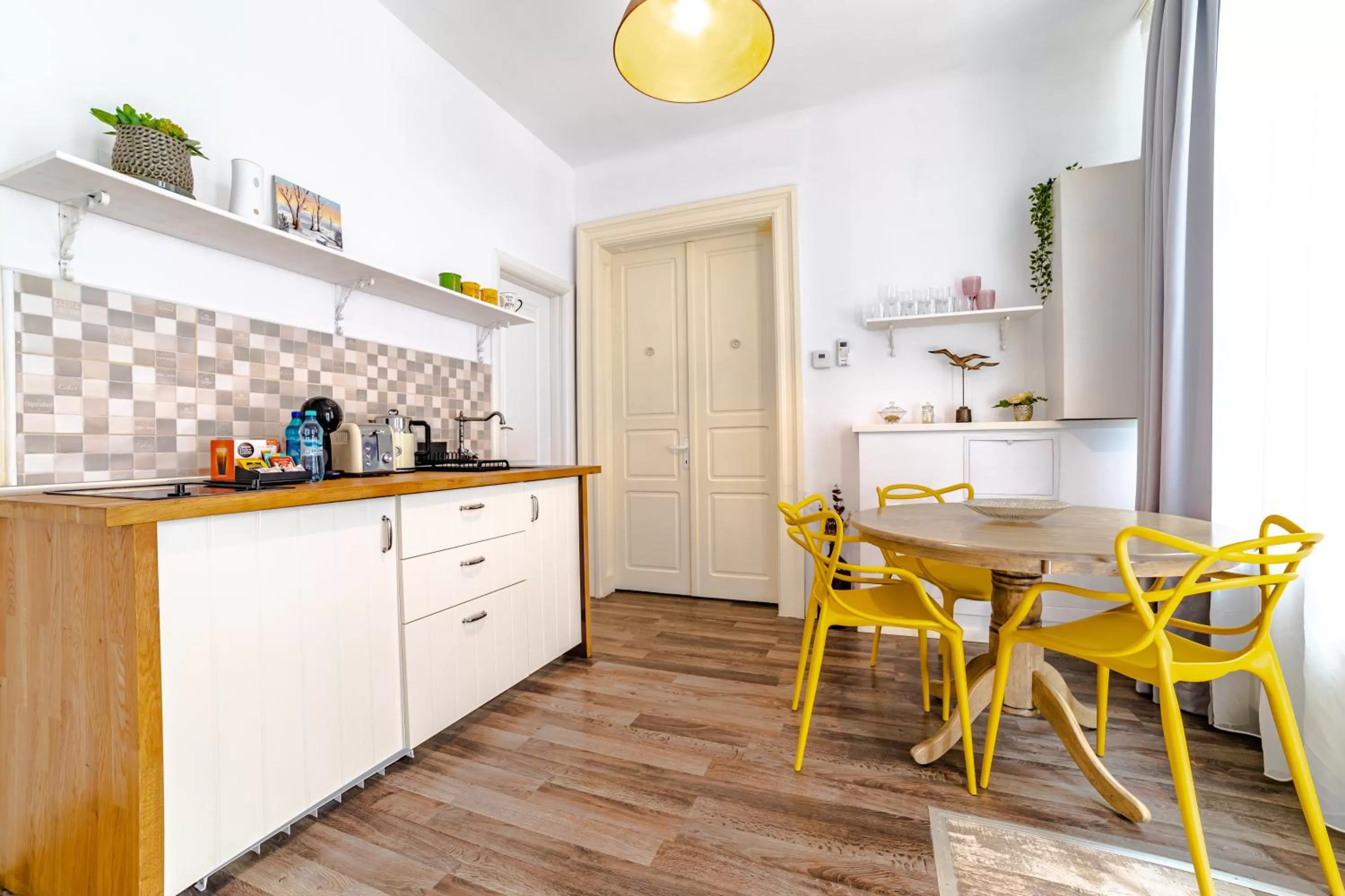 Dinner in ALBERT RESIDENCE with PARKING