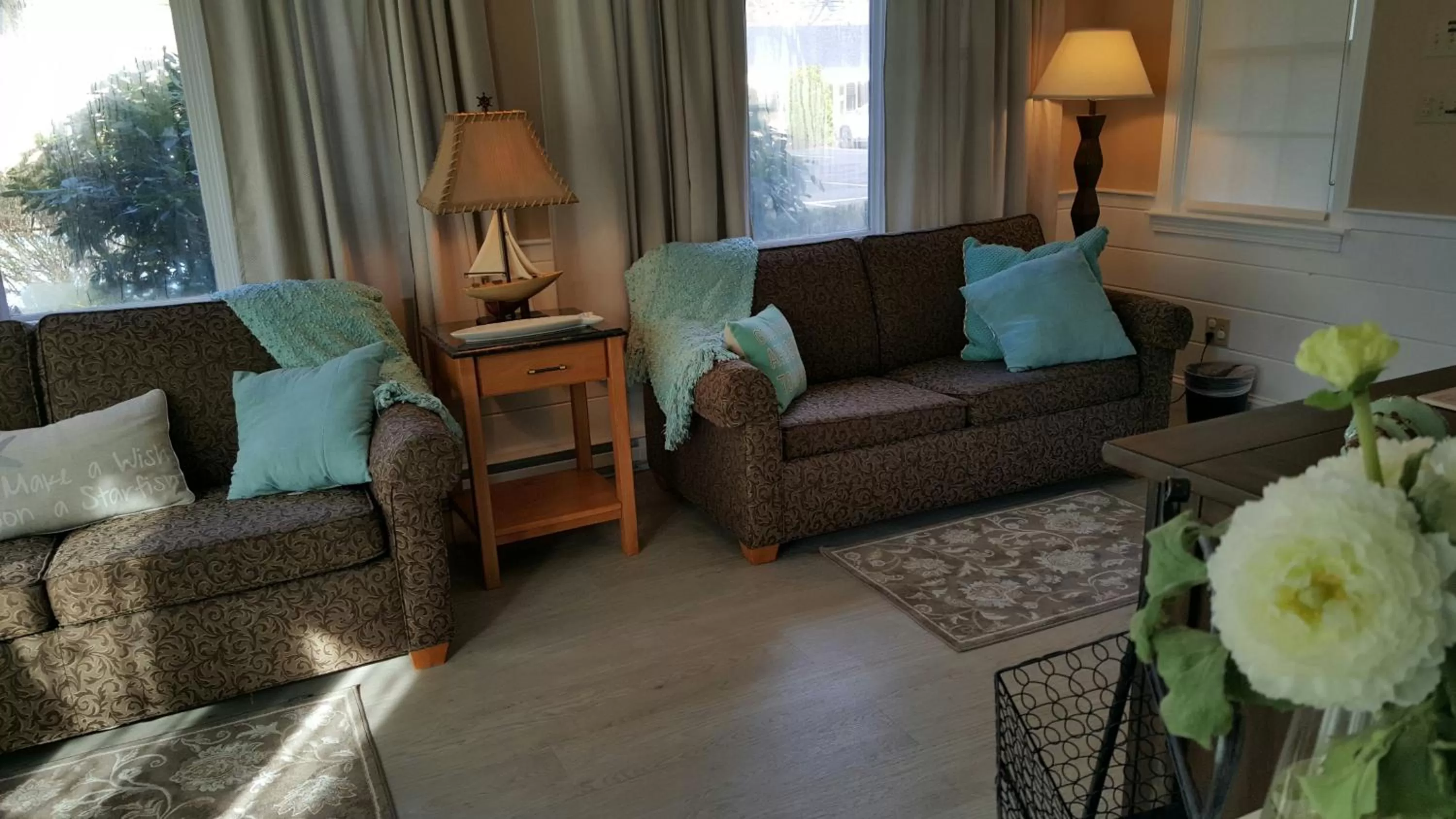 Decorative detail in Starlight Lodge Cape Cod